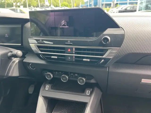 Citroen C4 view 12