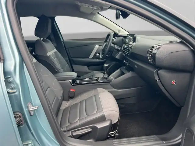 Citroen C4 view 9