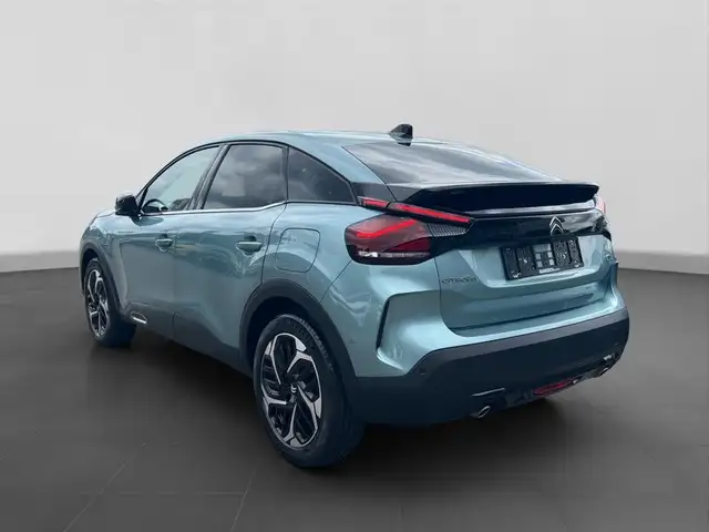 Citroen C4 view 3
