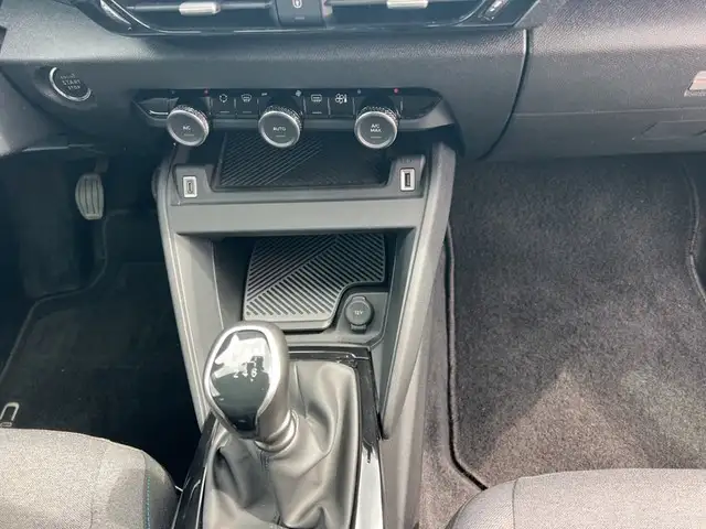 Citroen C4 view 11