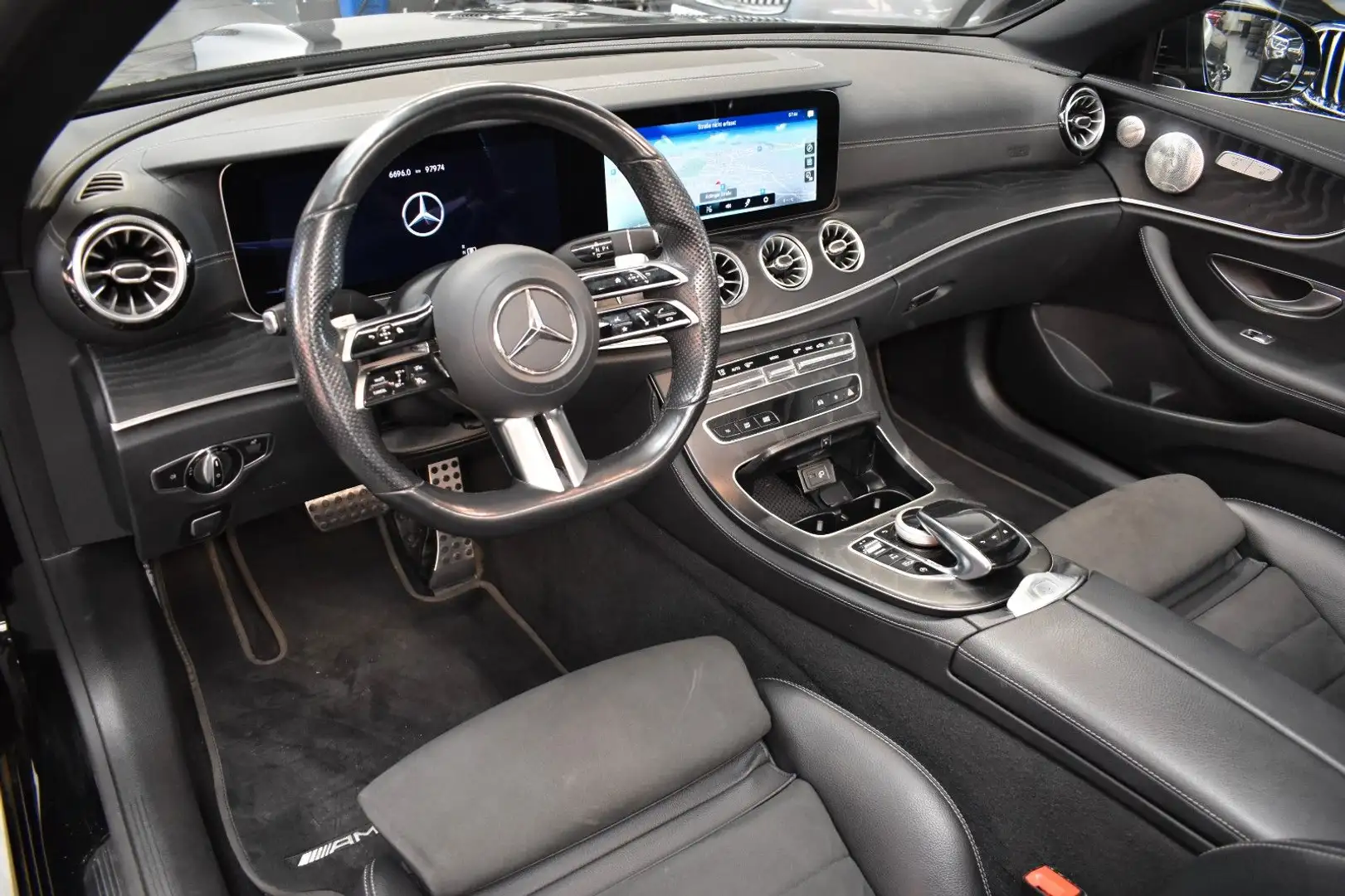 Mercedes-Benz E 220 d CABRIO AMG LINE*KAMERA*LED*SHZ*PDC* Negru - 2