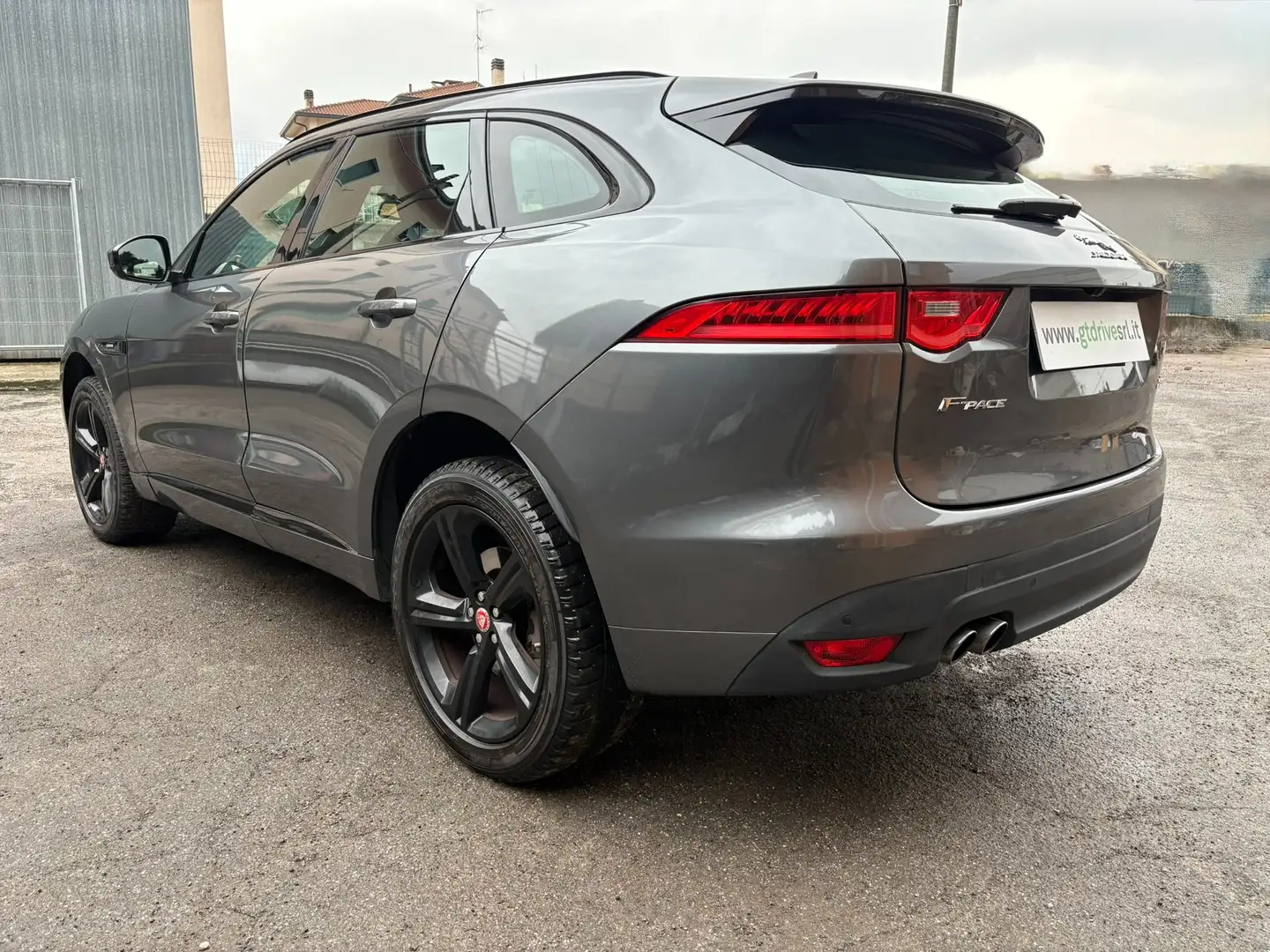 Jaguar F-Pace F-Pace 2015 2.0d R-Sport awd 180cv auto Grau - 2