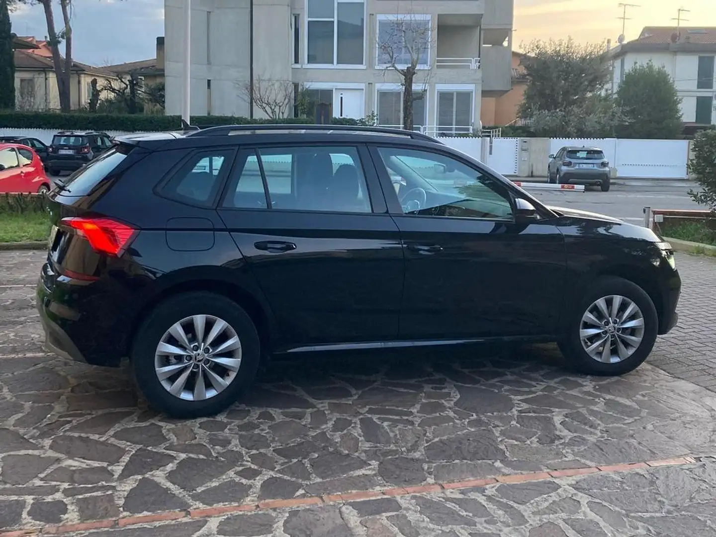 Skoda Kamiq Kamiq 20191.0 g-tec Ambition 90cv Nero - 2