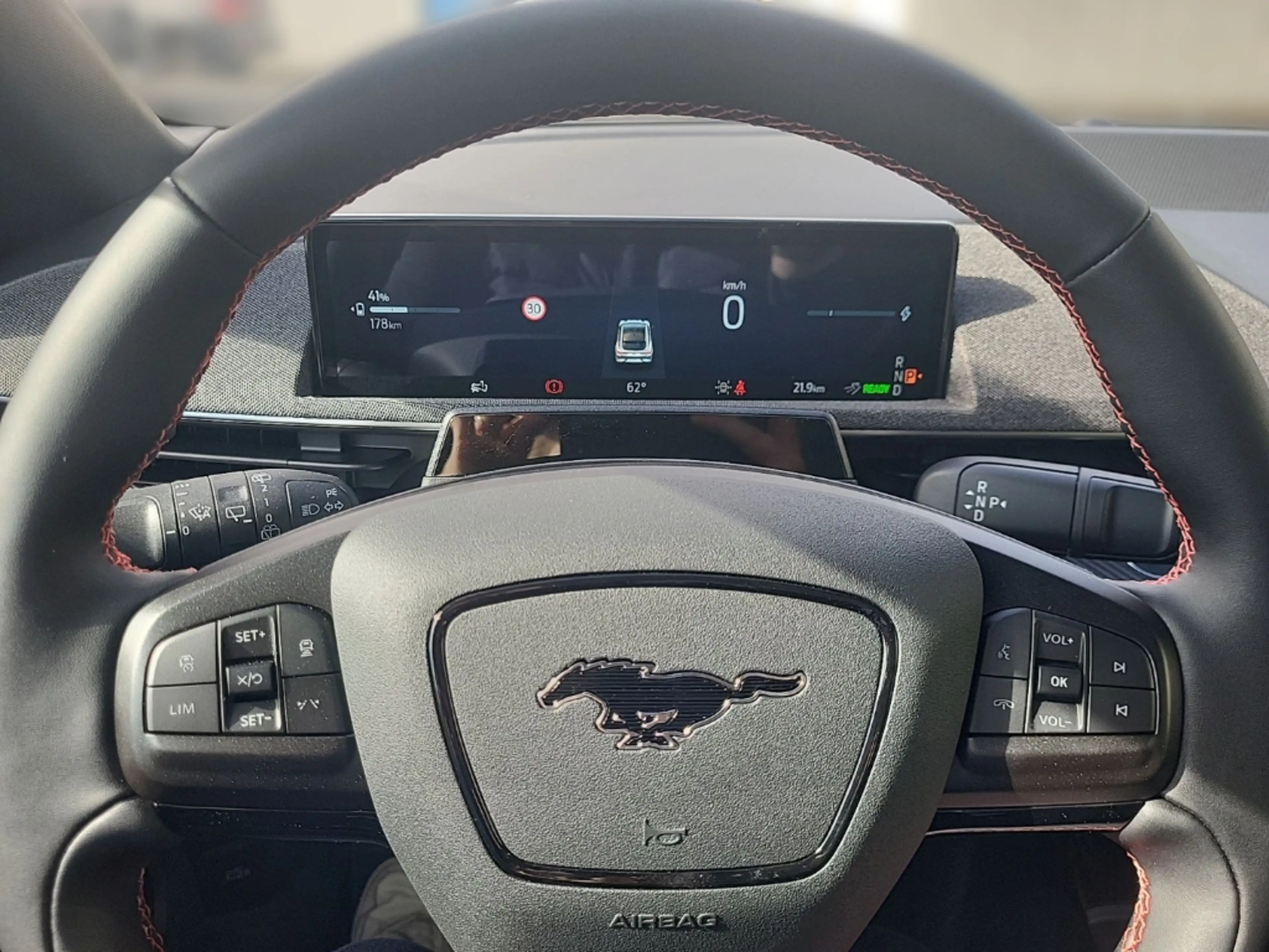 Ford Mustang Mach-E Premium Panorama Navi Digitales Cockpit Memory Sit — photo 9