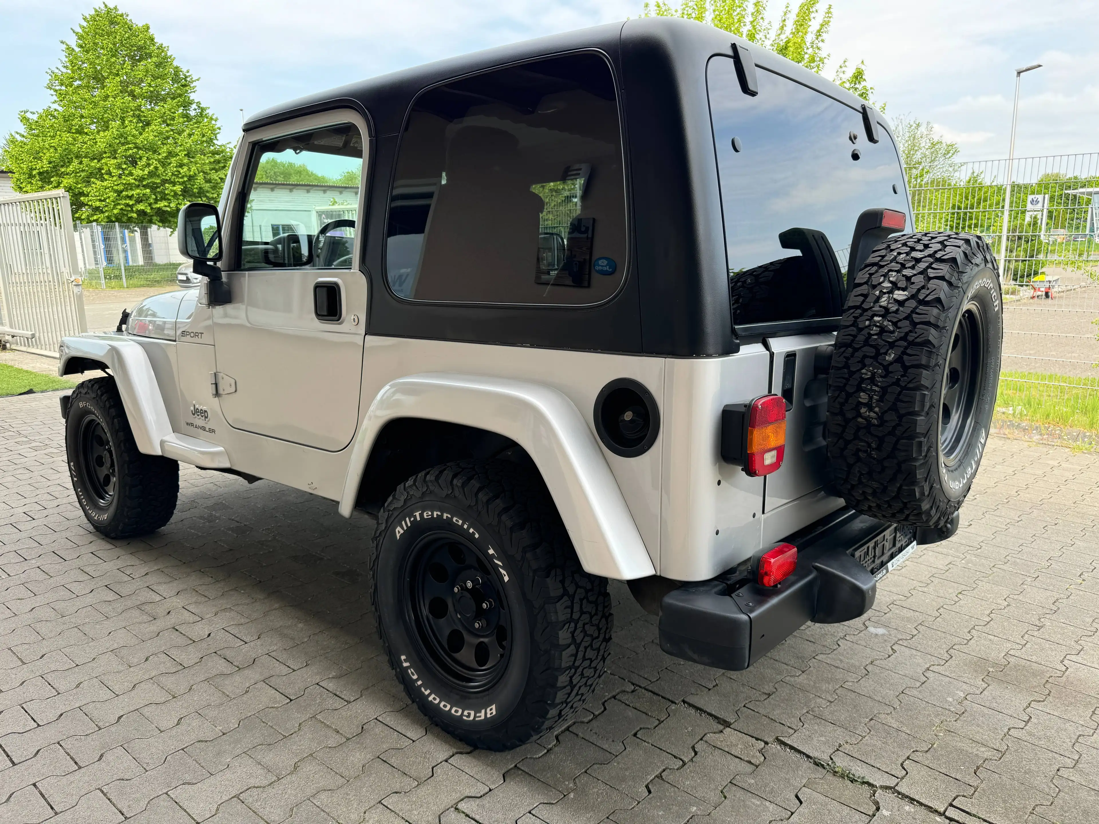 Jeep Wrangler TJ 2.4 Liter 5.Gang G-Kat Euro3 Alufelgen 7J15 mit 30x9.5 R15 BF Goodrich — photo 5
