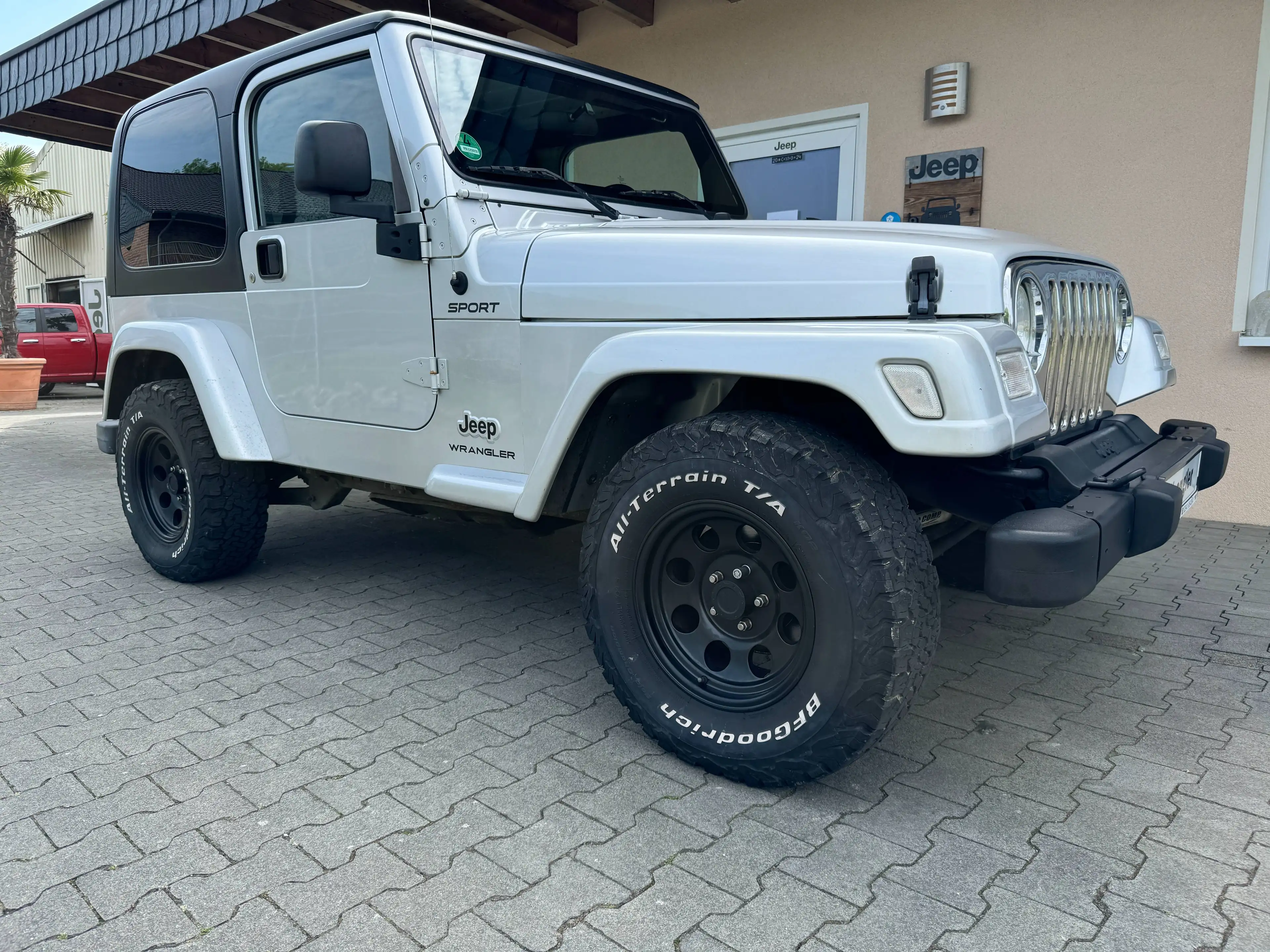 Jeep Wrangler TJ 2.4 Liter 5.Gang G-Kat Euro3 Alufelgen 7J15 mit 30x9.5 R15 BF Goodrich