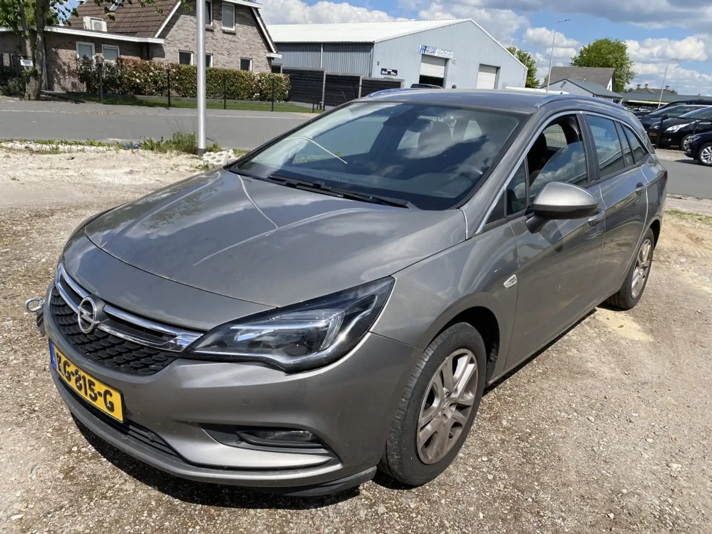 Opel Astra Sports Tourer 1.6 CDTI Innovation MOTOR DEFECT EX Bruin - 1