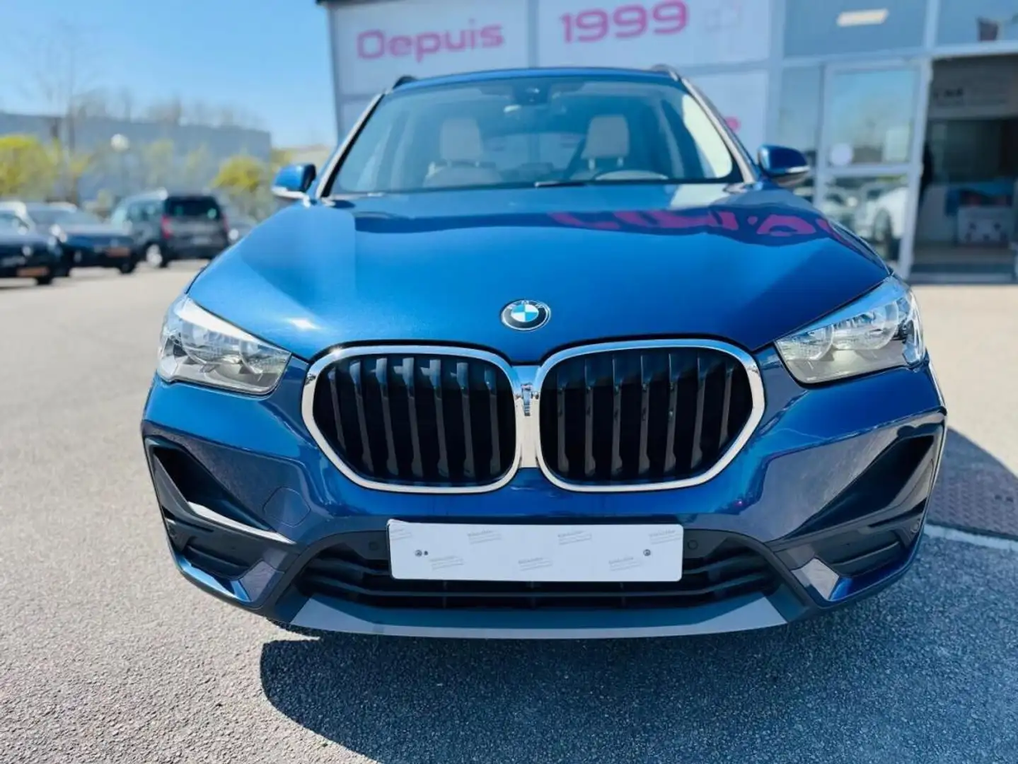 BMW X1 BUSINESS sDrive 18dA + Sellerie Cuir Bleu - 2