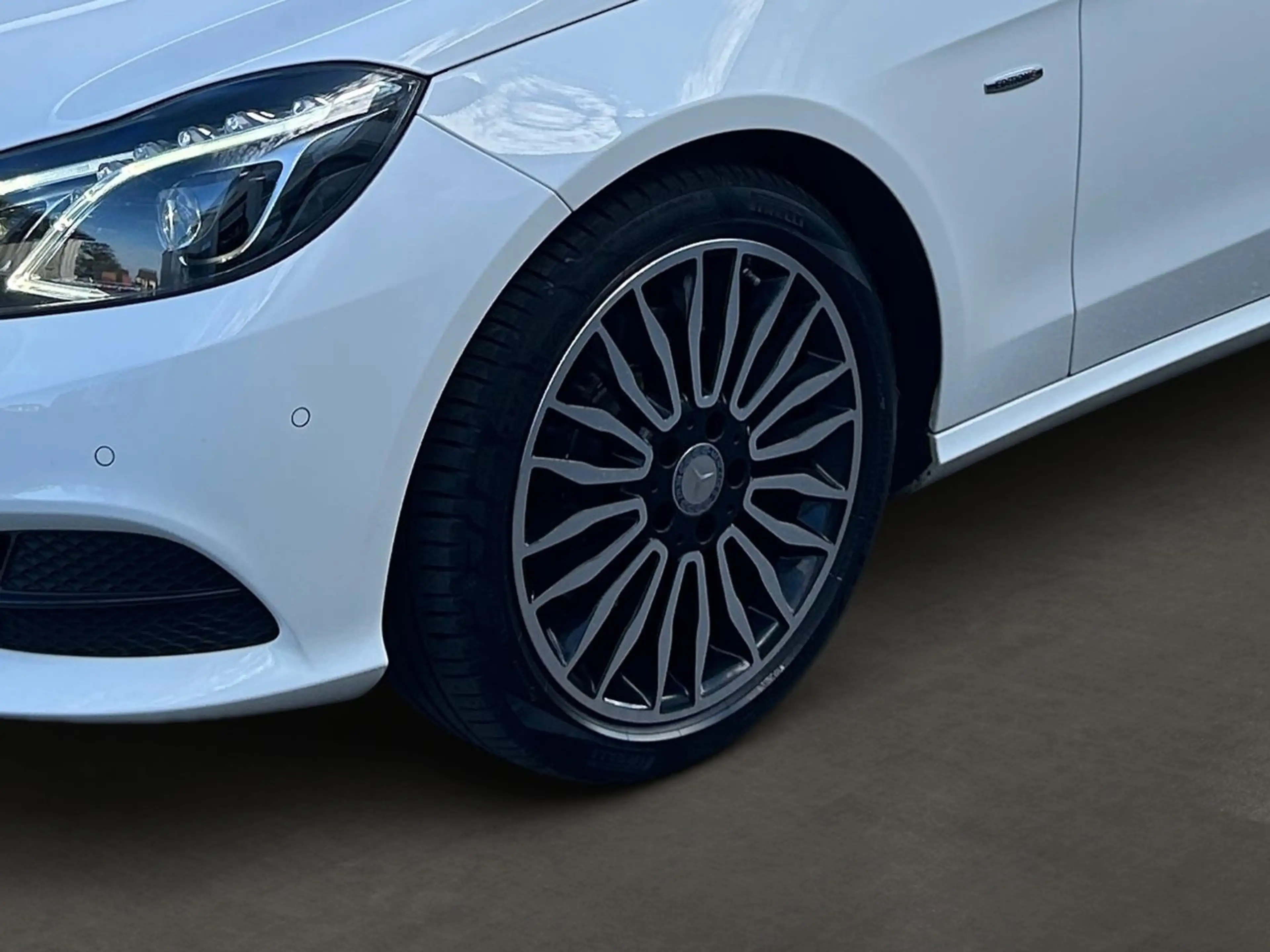 Mercedes-Benz E 200 BlueTEC T-Modell Sportpaket Klima Shz SHD — photo 7