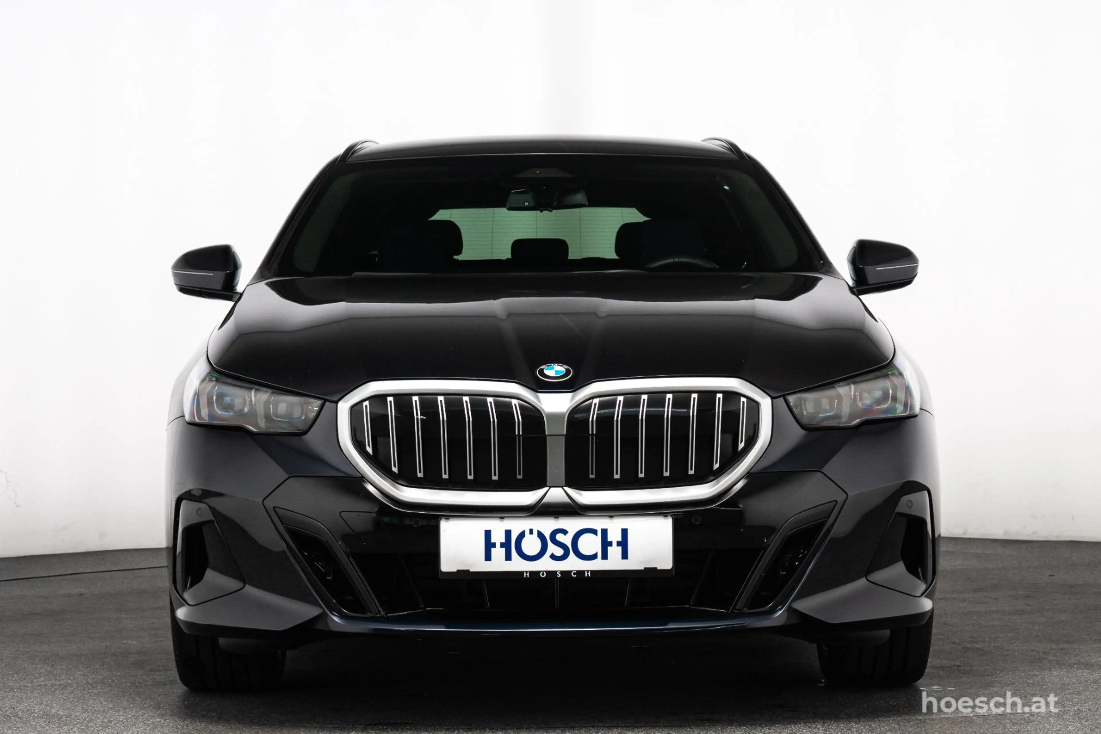 BMW 520 i Touring M Sport 20" H&K AHK AKTION -39% — photo 2