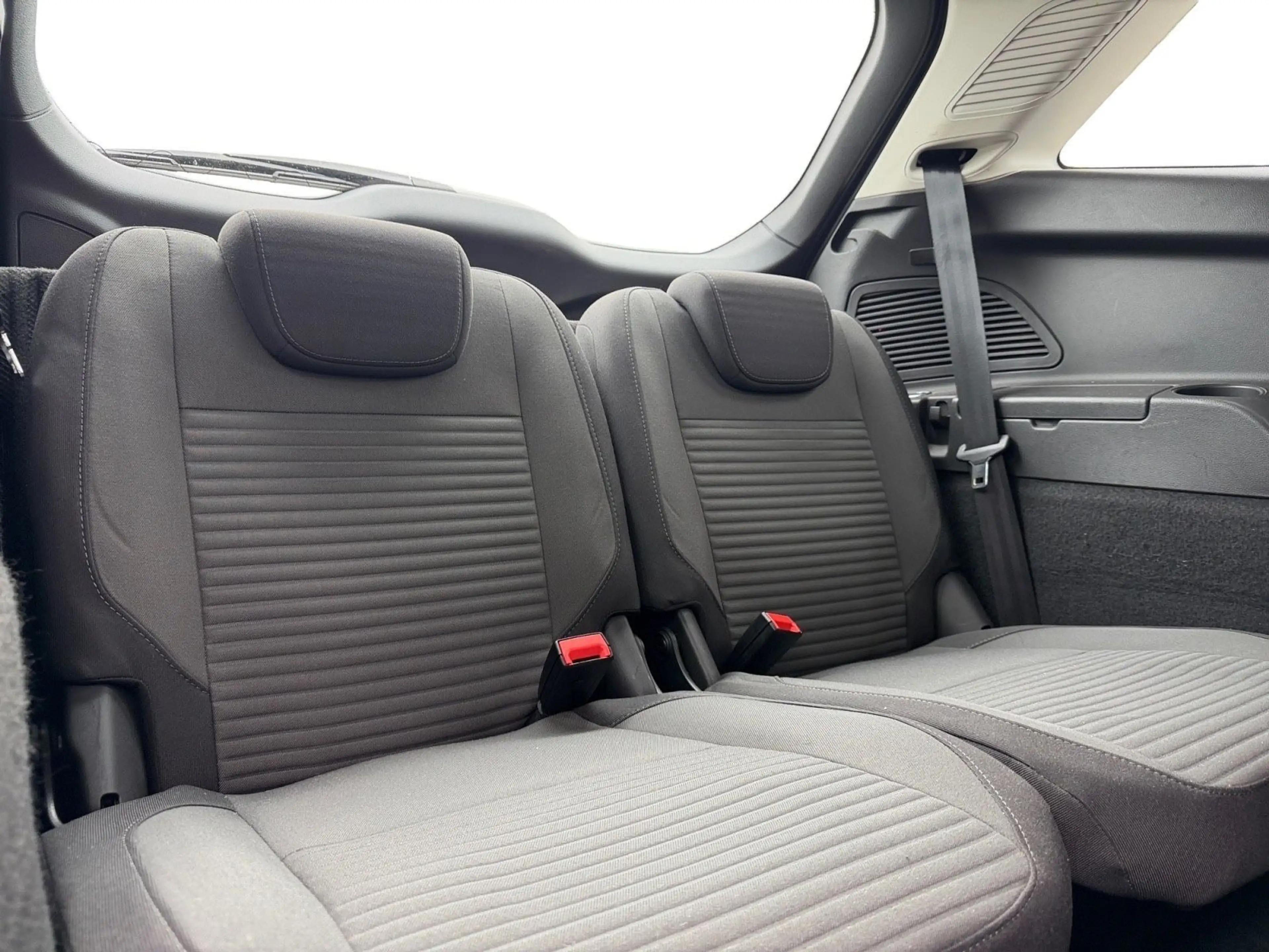 Ford Grand C-Max Grand C-MAX Titanium *7.SITZER*NAVI* — photo 12