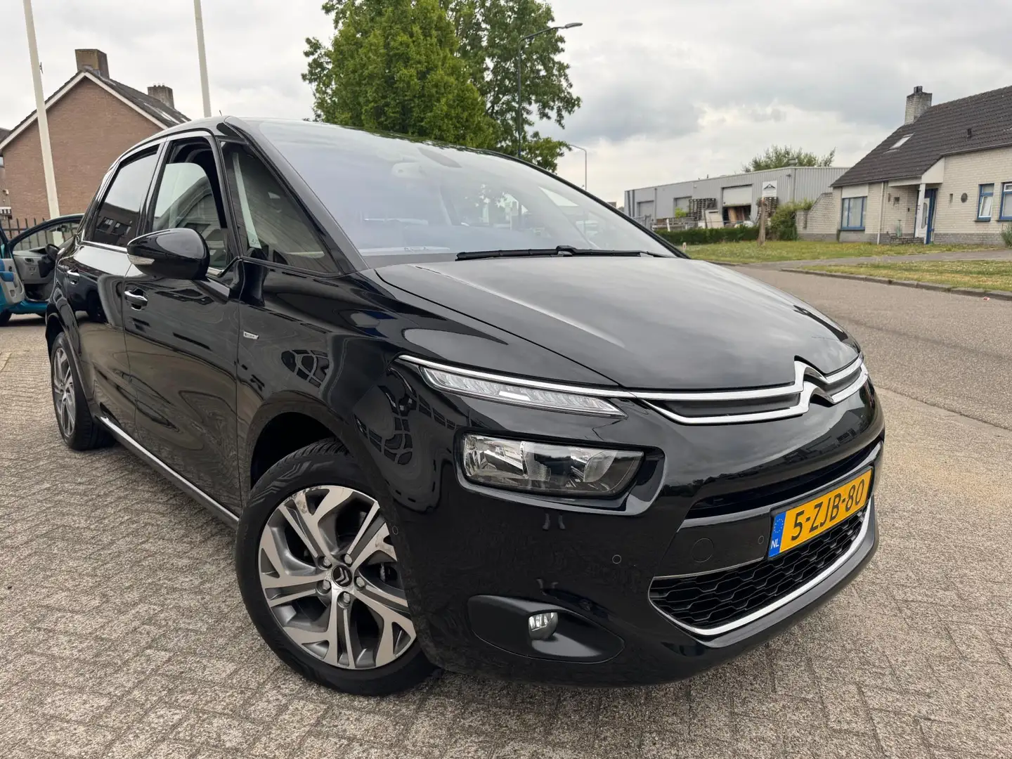 Citroen C4 Picasso 1.6 e-THP Exclusive AUTOMAAT,Trkhaak,Camera Black - 2