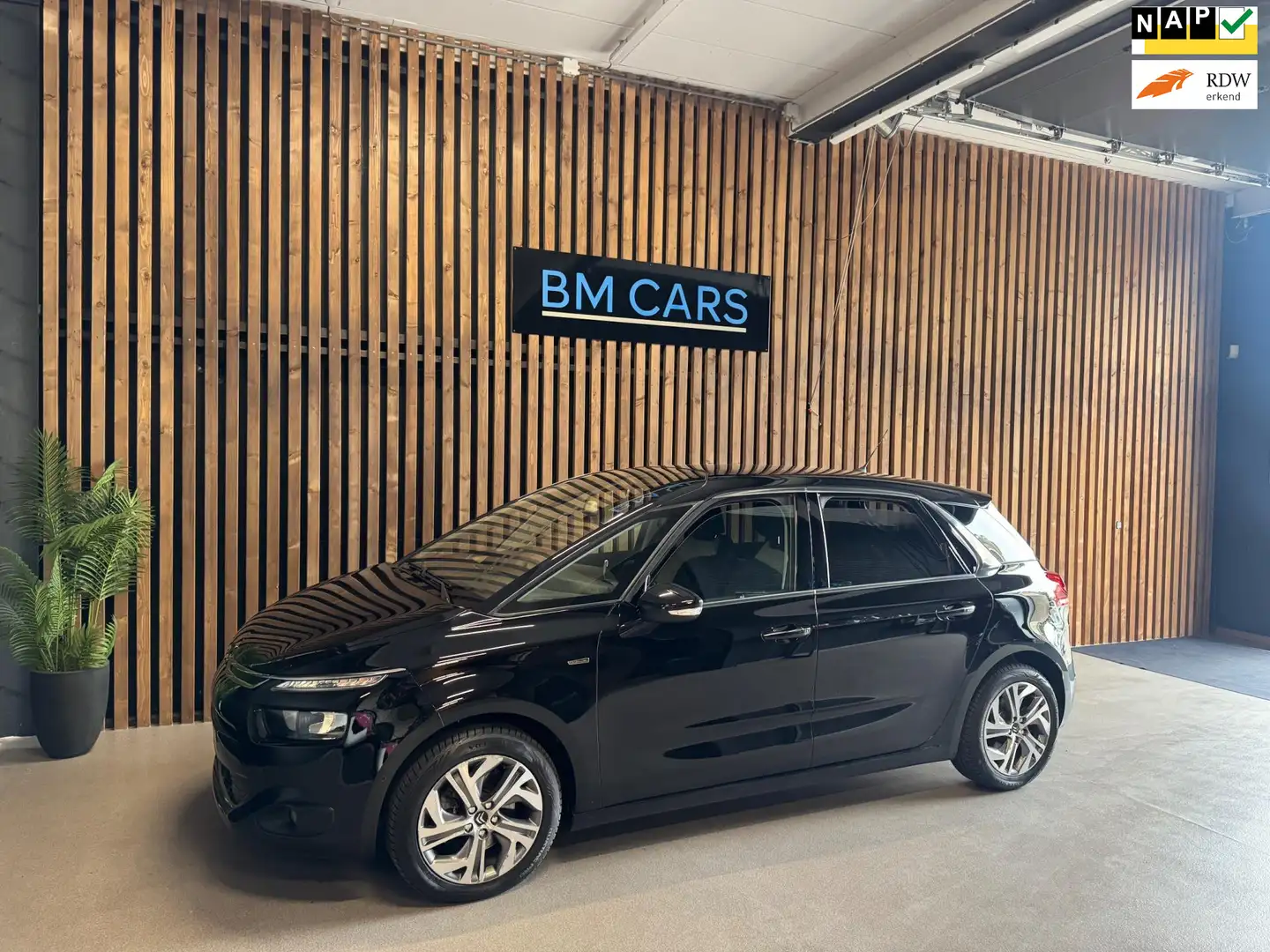 Citroen C4 Picasso 1.6 e-THP Exclusive AUTOMAAT,Trkhaak,Camera Black - 1