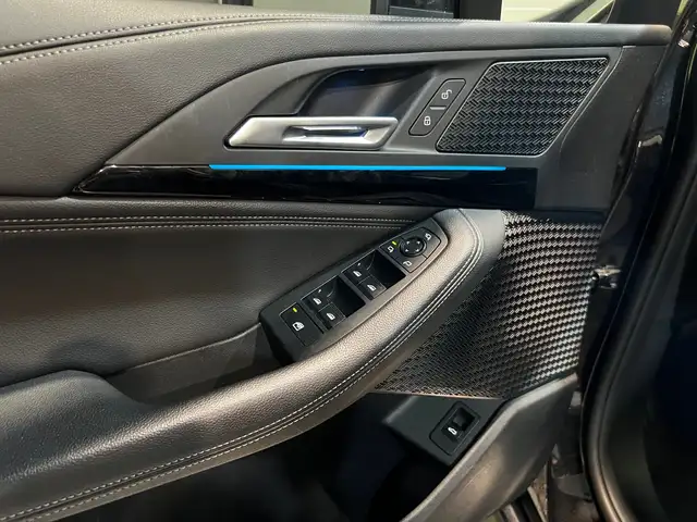 BMW 2 Series view 8