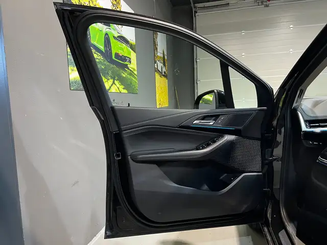 BMW 2 Series view 7