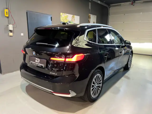 BMW 2 Series view 4