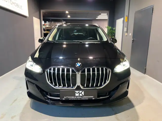 BMW 2 Series view 2