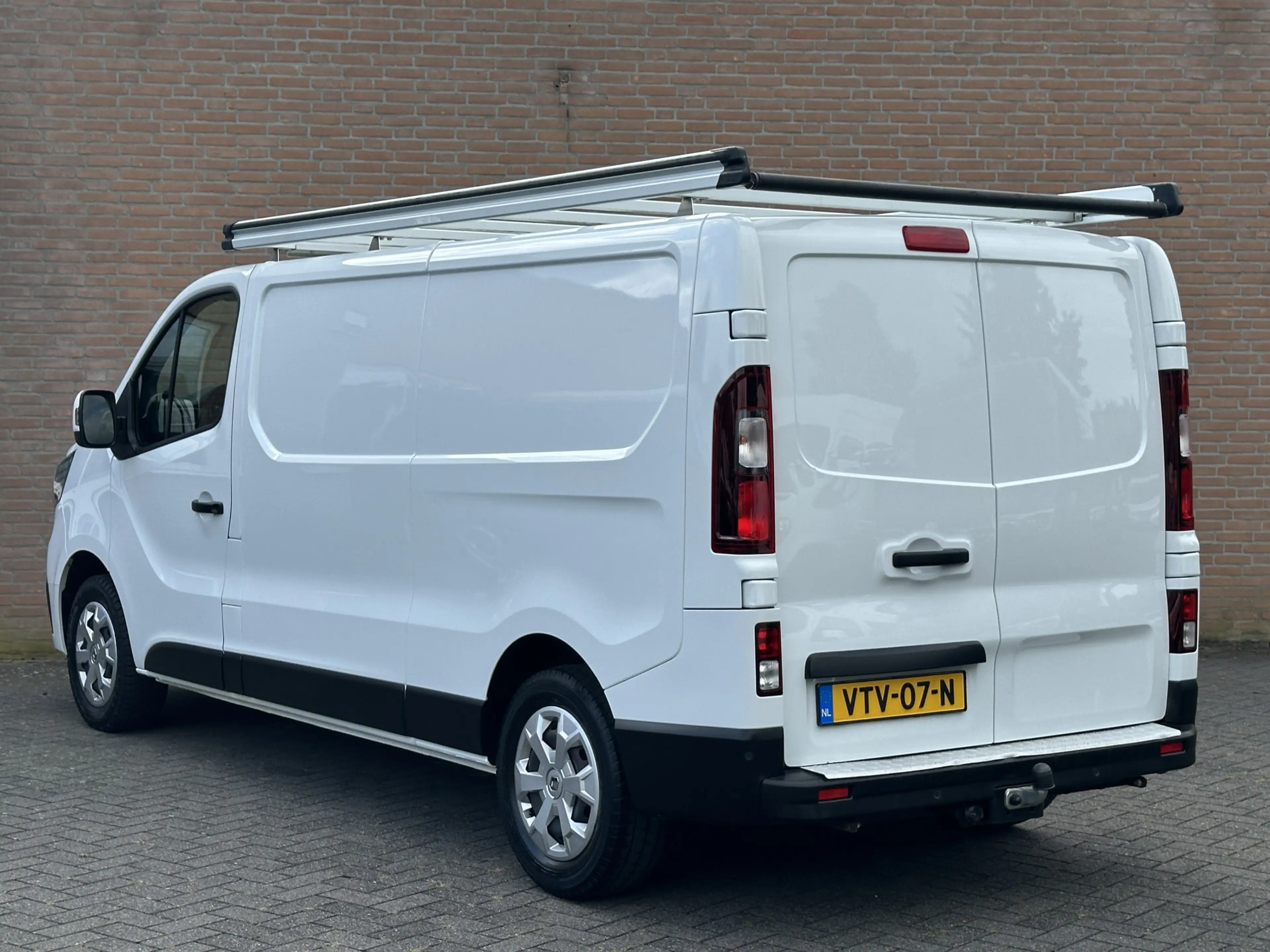 Renault Trafic 2.0dCi 130PK Lang / Navigatie / Imperiaal / Euro6 — photo 15