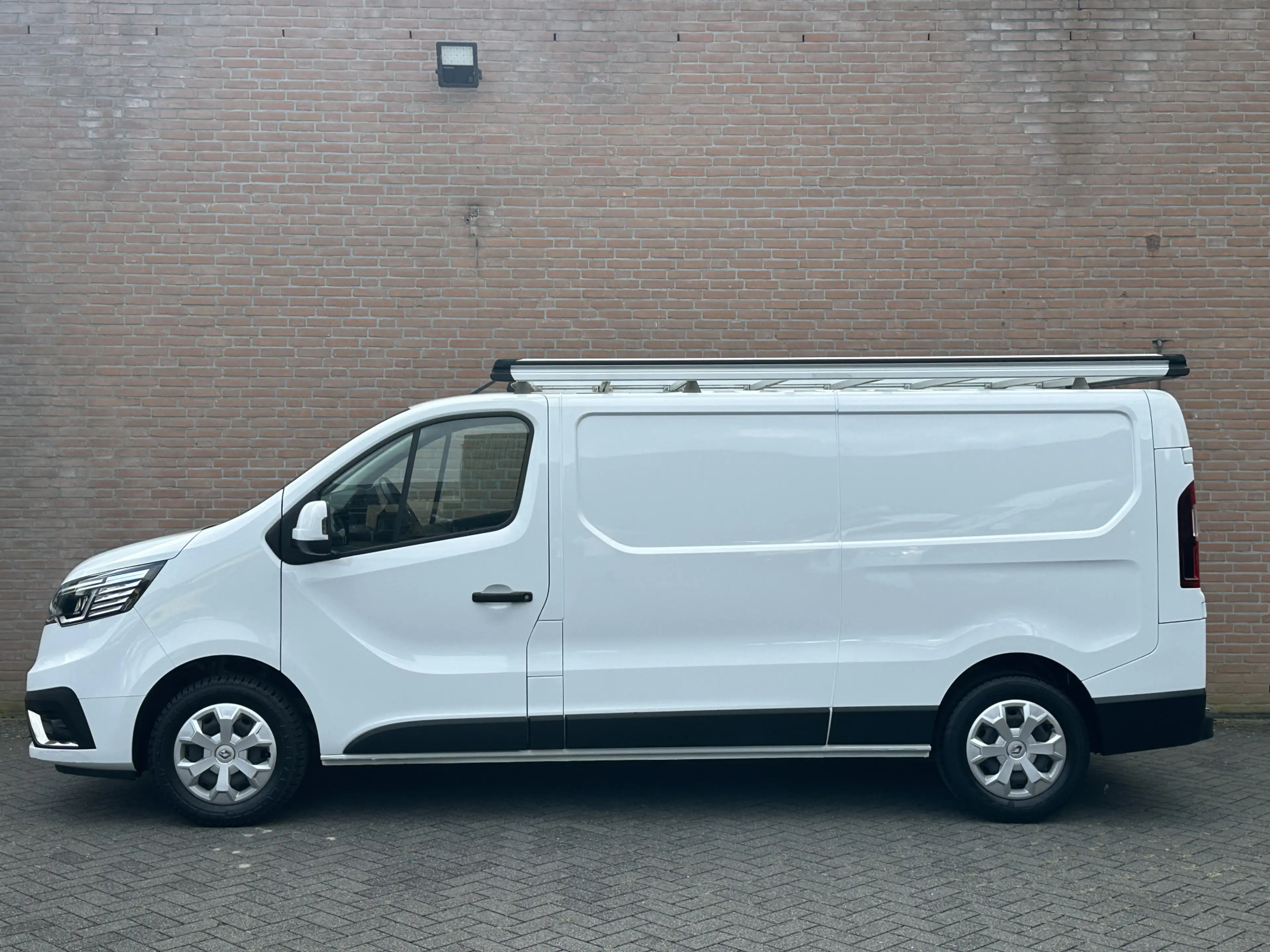 Renault Trafic 2.0dCi 130PK Lang / Navigatie / Imperiaal / Euro6 — photo 7