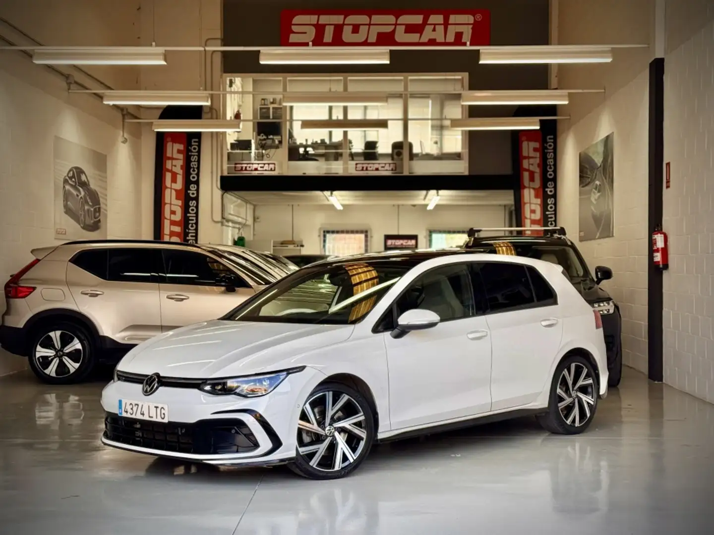 Volkswagen Golf 2.0TDI R-Line DSG 110kW Blanco - 1