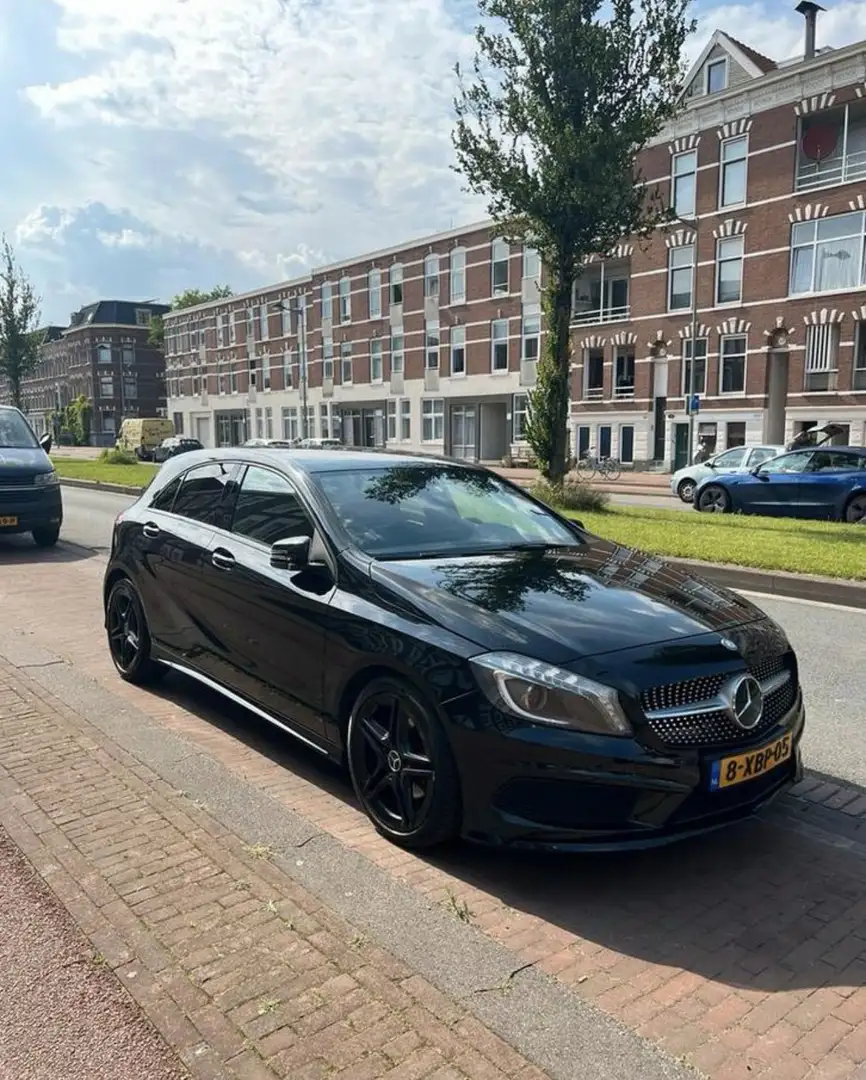 Mercedes-Benz A 200 Ambition Zwart - 1