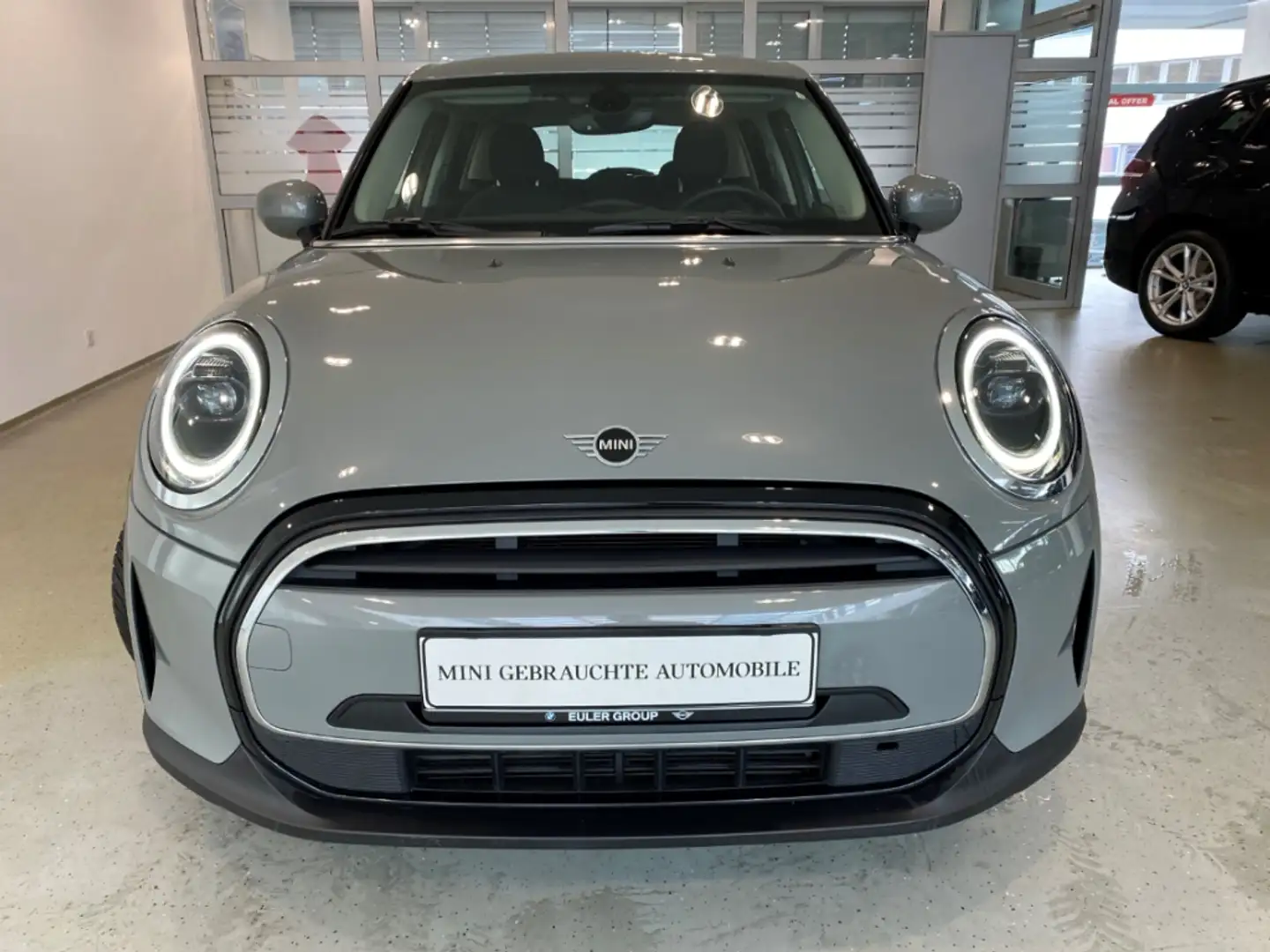 MINI Cooper A 5-Türer LED Vorb. Navi Tempomat 2-Zonen-Klimaaut Grau - 2