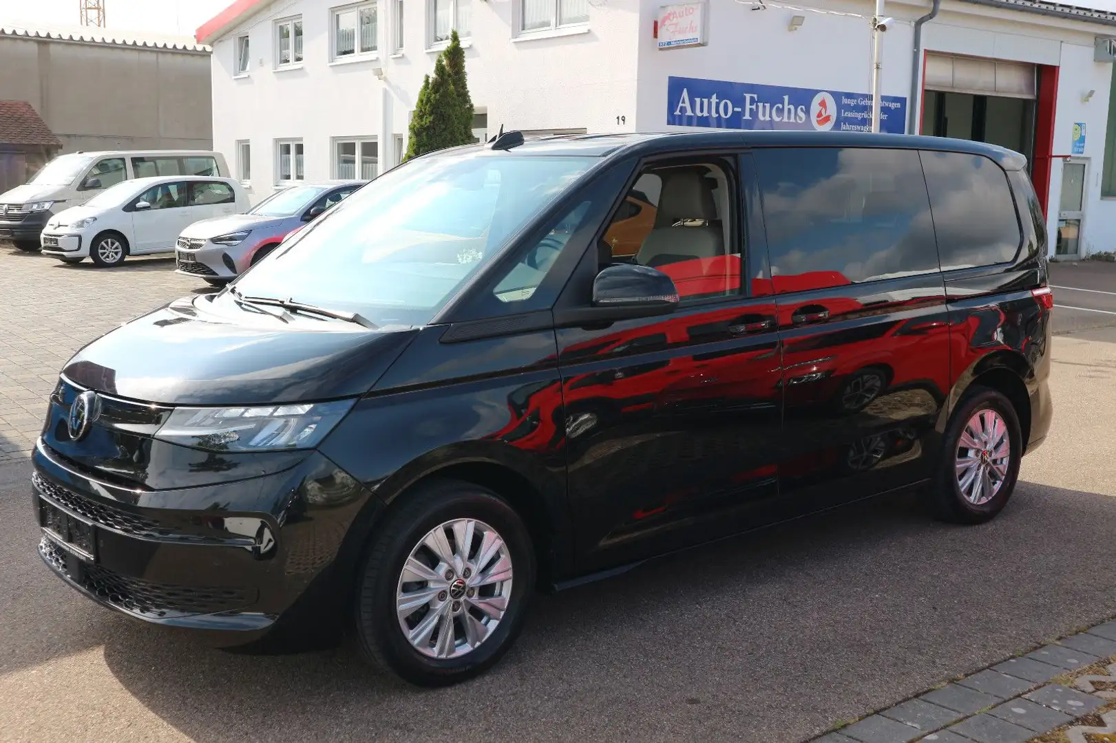 Volkswagen T7 Multivan 2.0 TDI DSG 7-Sitzer Navi SHZ Kamera Schwarz - 1