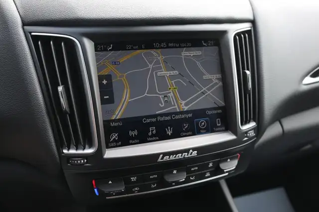Maserati Levante view 20