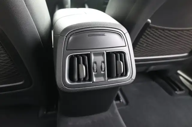 Maserati Levante view 23
