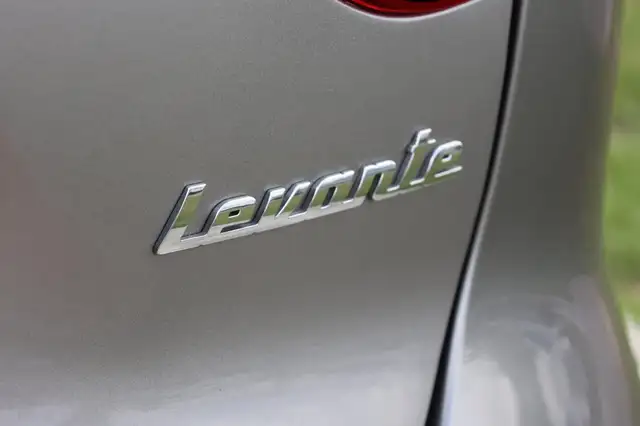 Maserati Levante view 8