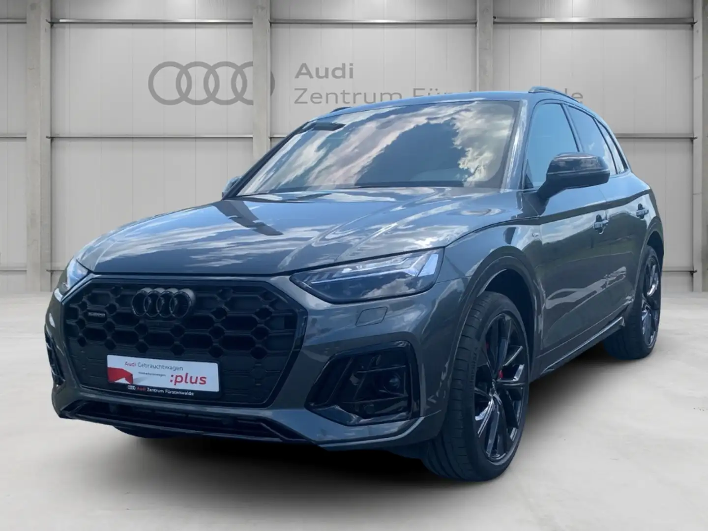 Audi Q5 45 TFSI quattro S tronic S line Luftfederung AD Ni Gris - 1