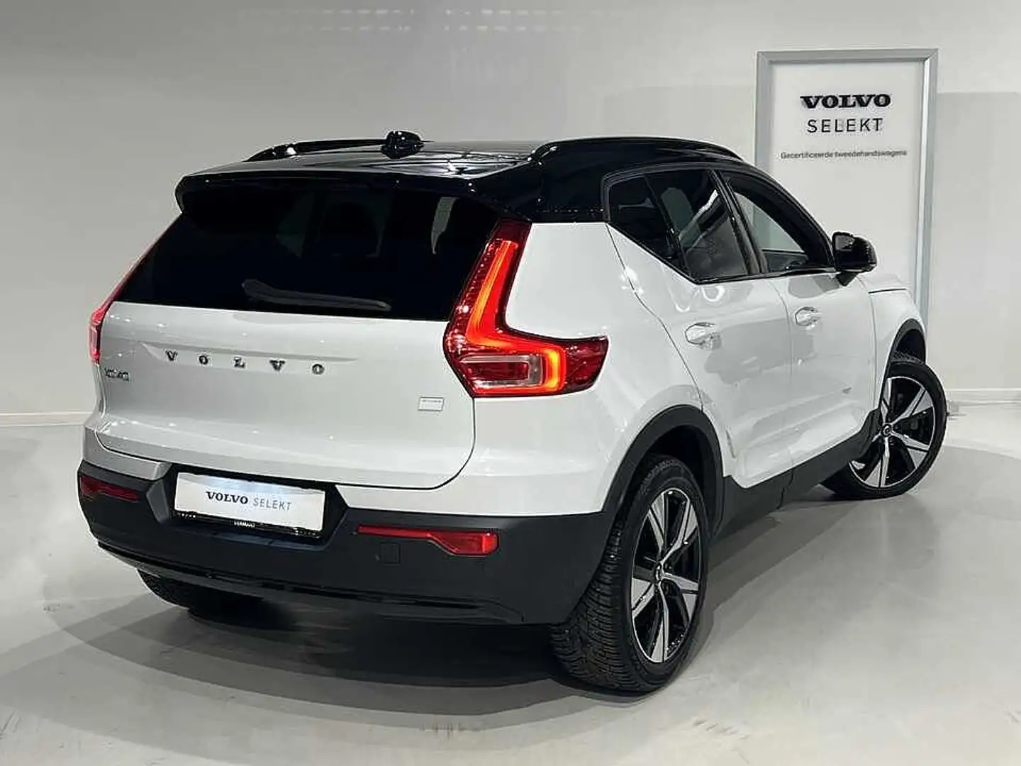 Volvo XC40 Recharge Plus Wit - 2