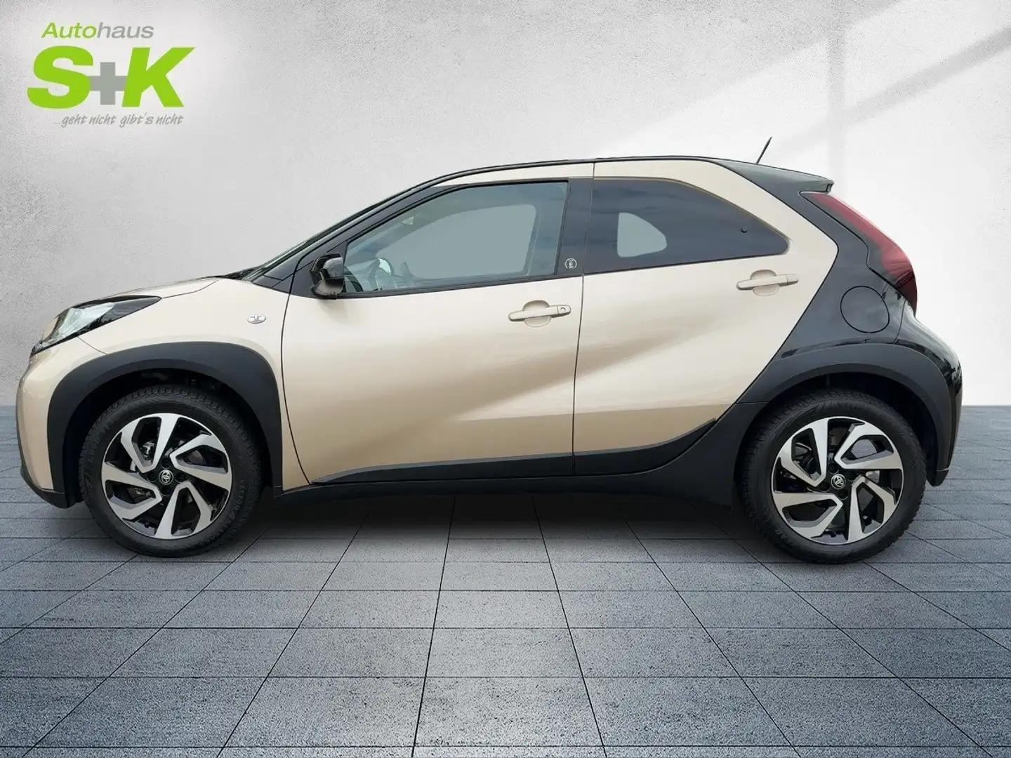 Toyota Aygo X 1,0-l Team D*Allwetter*Carplay*R-Kamera***** Beige - 2