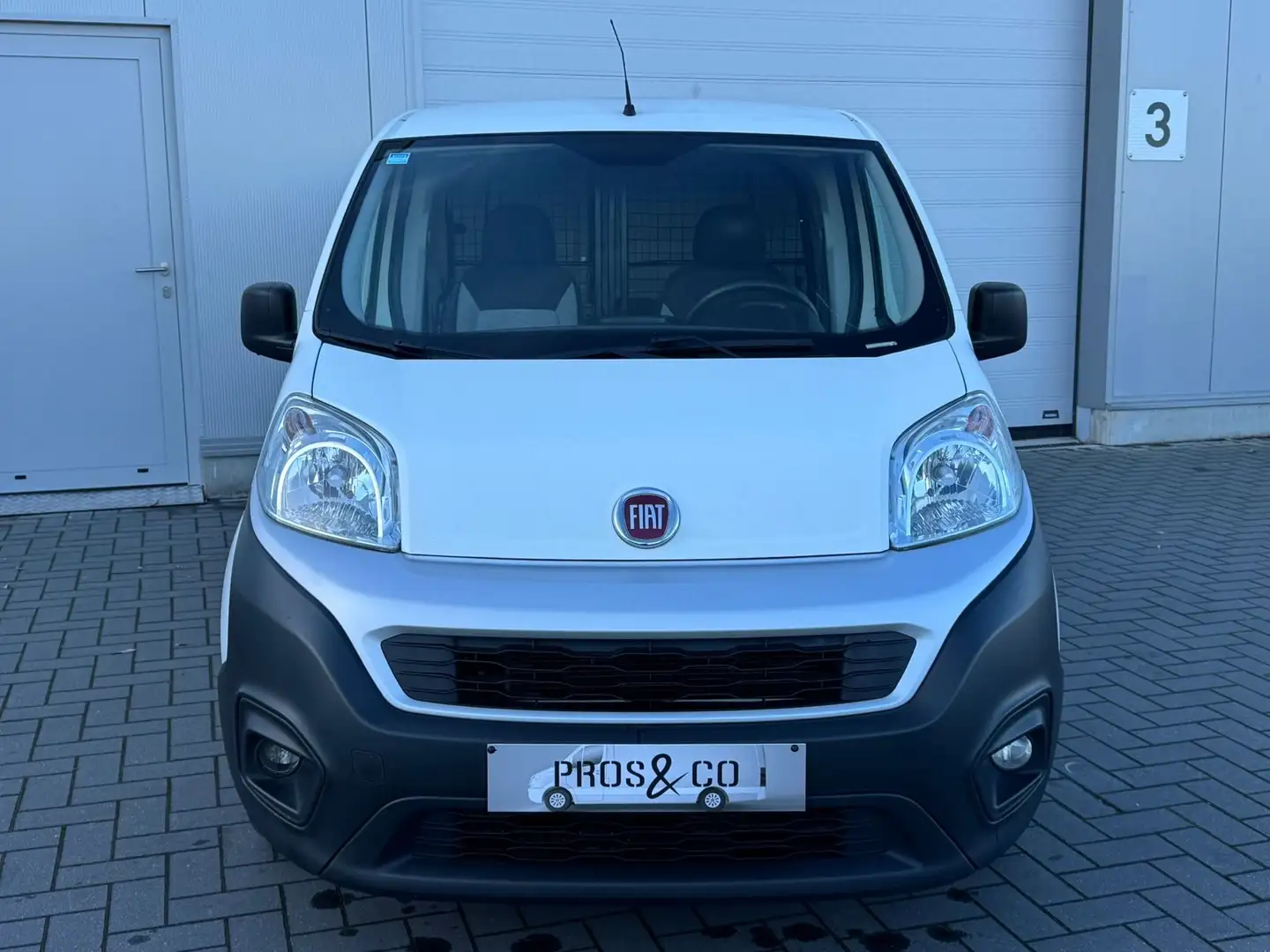 Fiat Fiorino // GPS // CLIM // TVA RECUPERABLE // PORTE LATERAL Weiß - 2