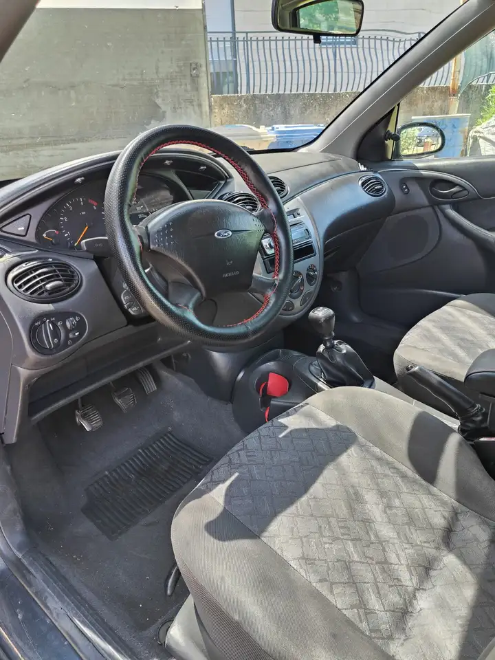 Ford Focus 5p 1.8 td Ambiente FL, foto 5