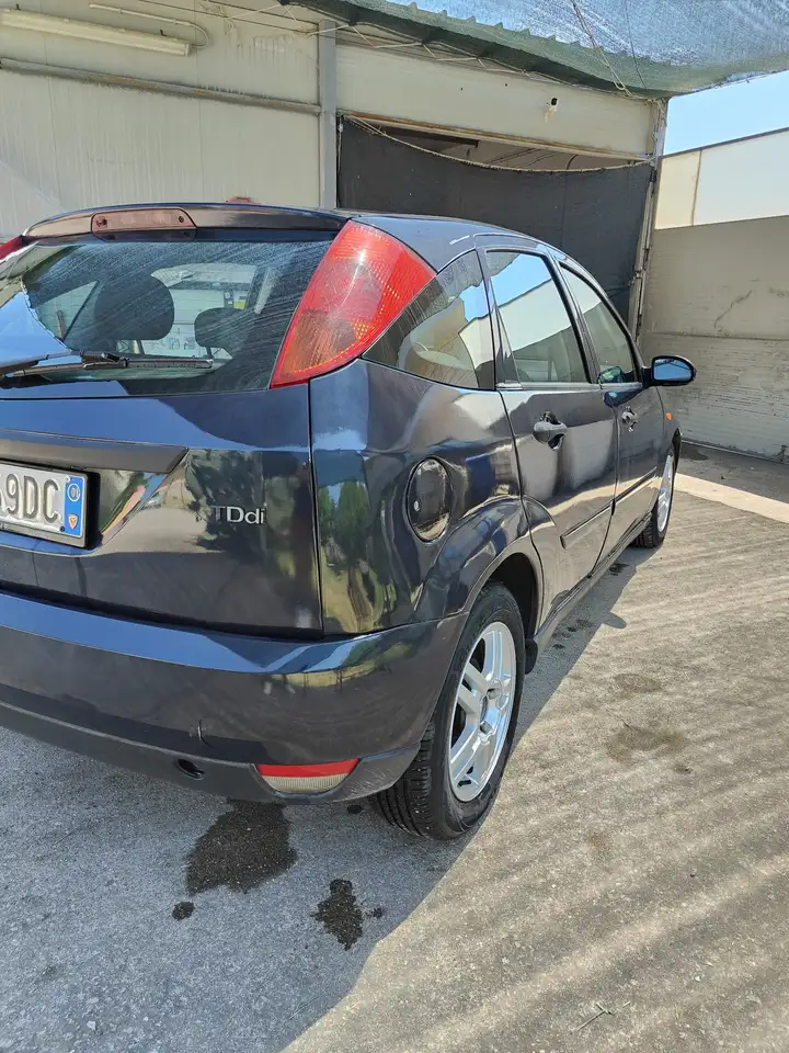 Ford Focus 5p 1.8 td Ambiente FL, foto 4