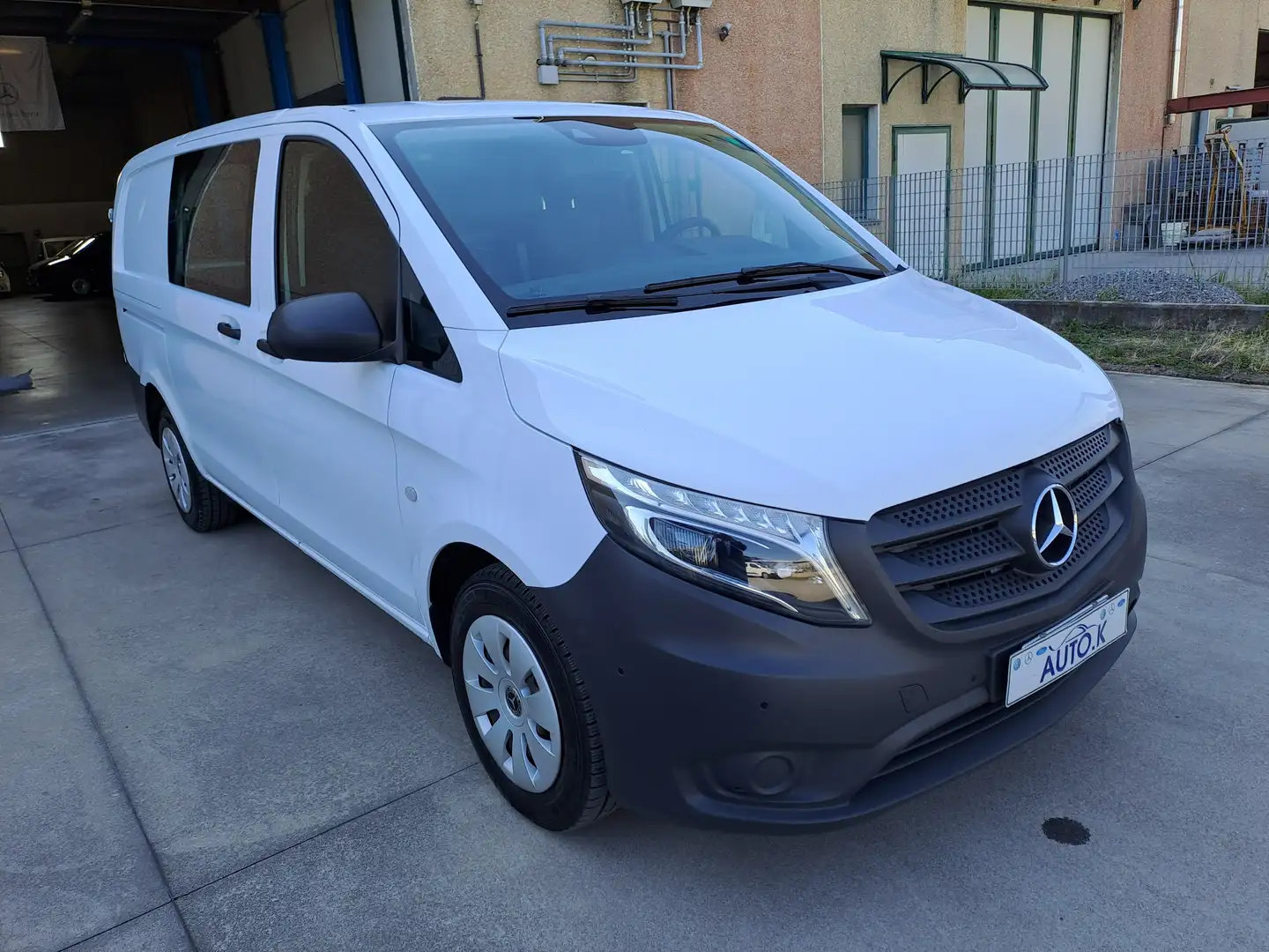 Mercedes-Benz Vito 116 CDI Furgone LONG Blanc - 1