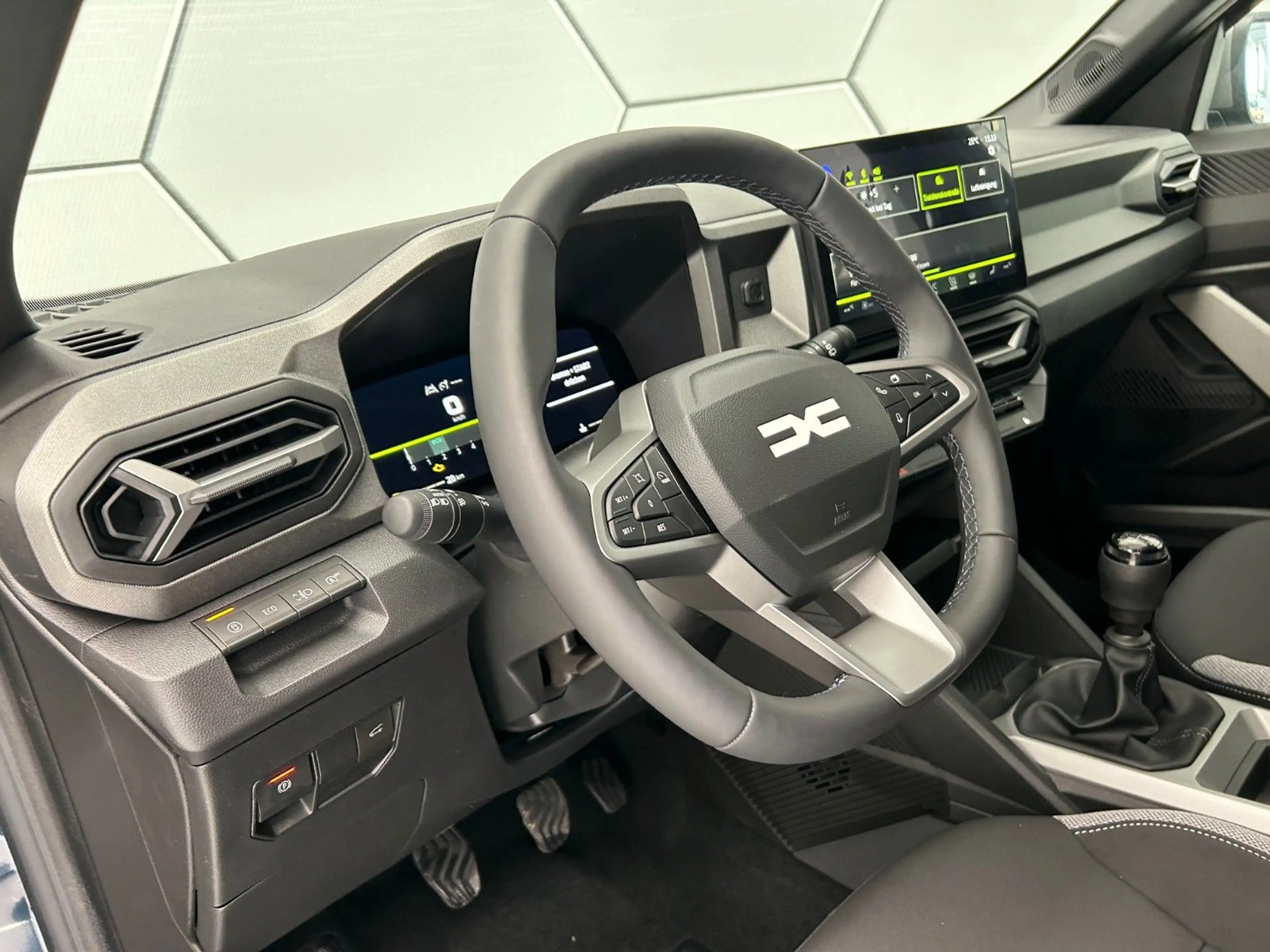 Dacia Bigster Journey mild-hybrid 140 City-Paket — photo 15