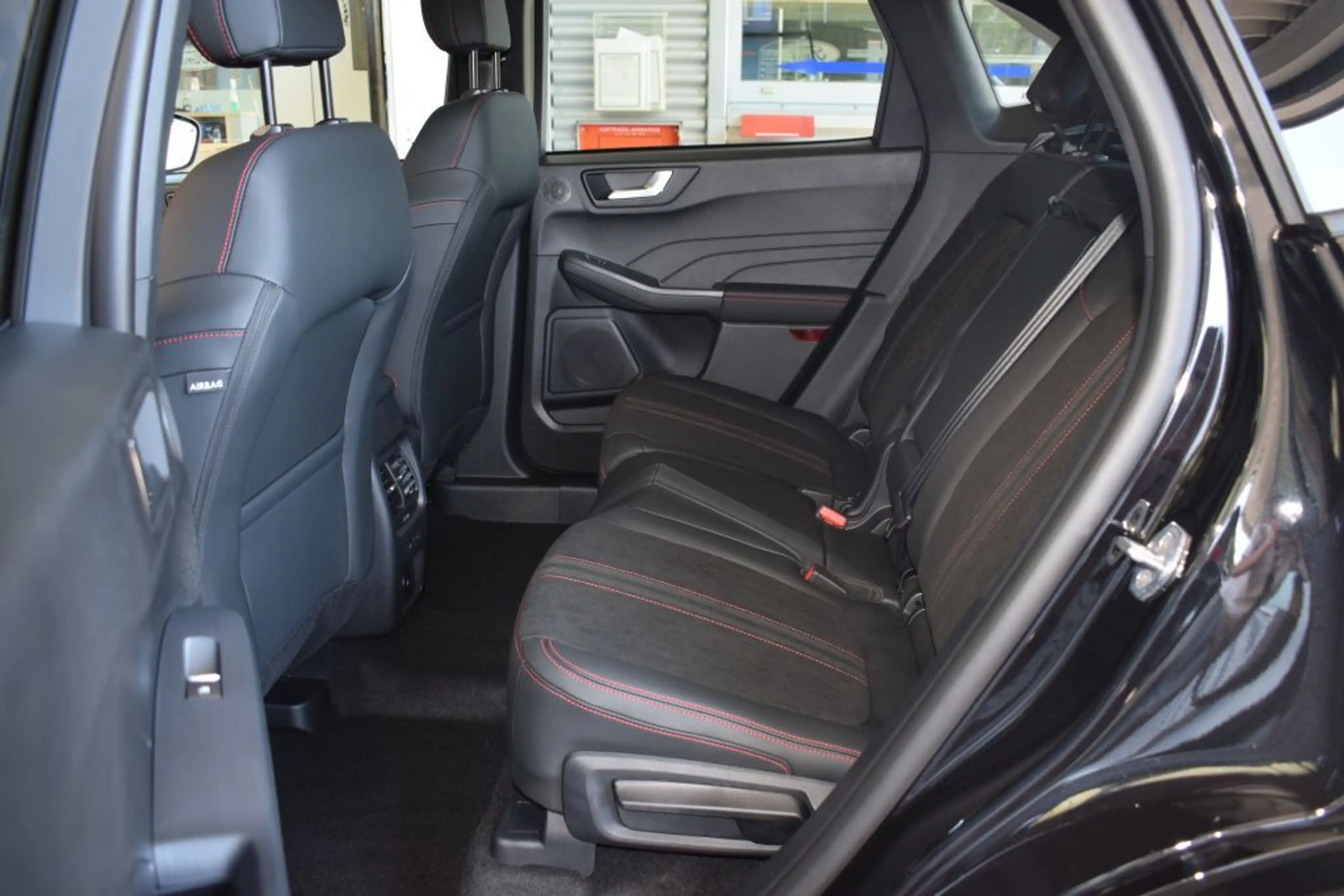 Ford Kuga ST-LINE X 2.5 PHEV, Matrix LED, Panorama — photo 10