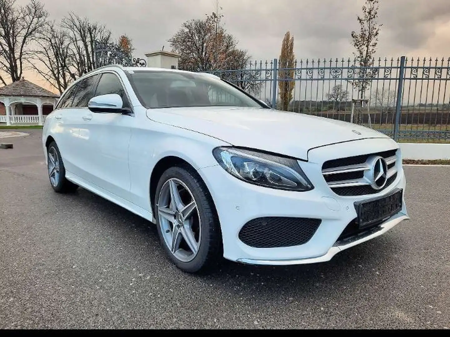 Mercedes-Benz C 180 C 180 d T AMG Line Aut. AMG Line Weiß - 1