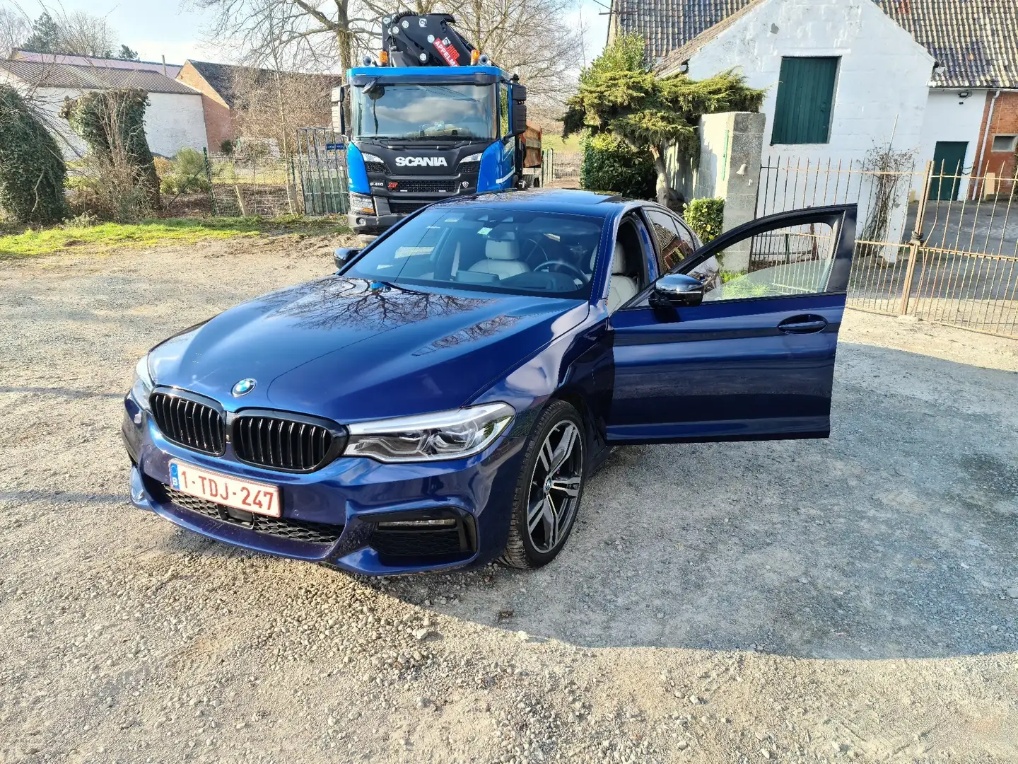 BMW 530 530e iPerformance Aut M-pak Blauw - 1