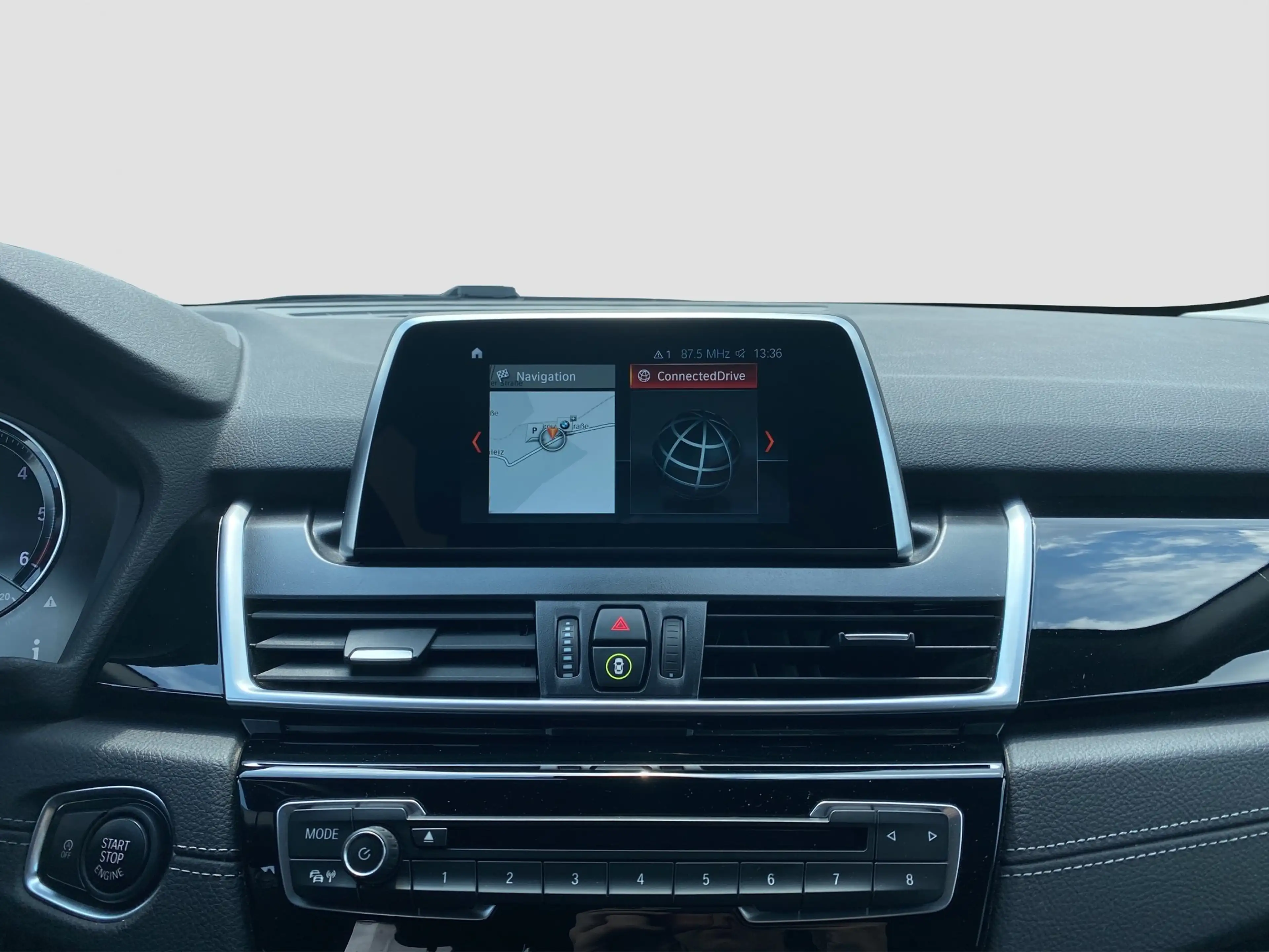 BMW 218 218d xDrive Active Tourer LED AHK HiFi Navi RFK — photo 14
