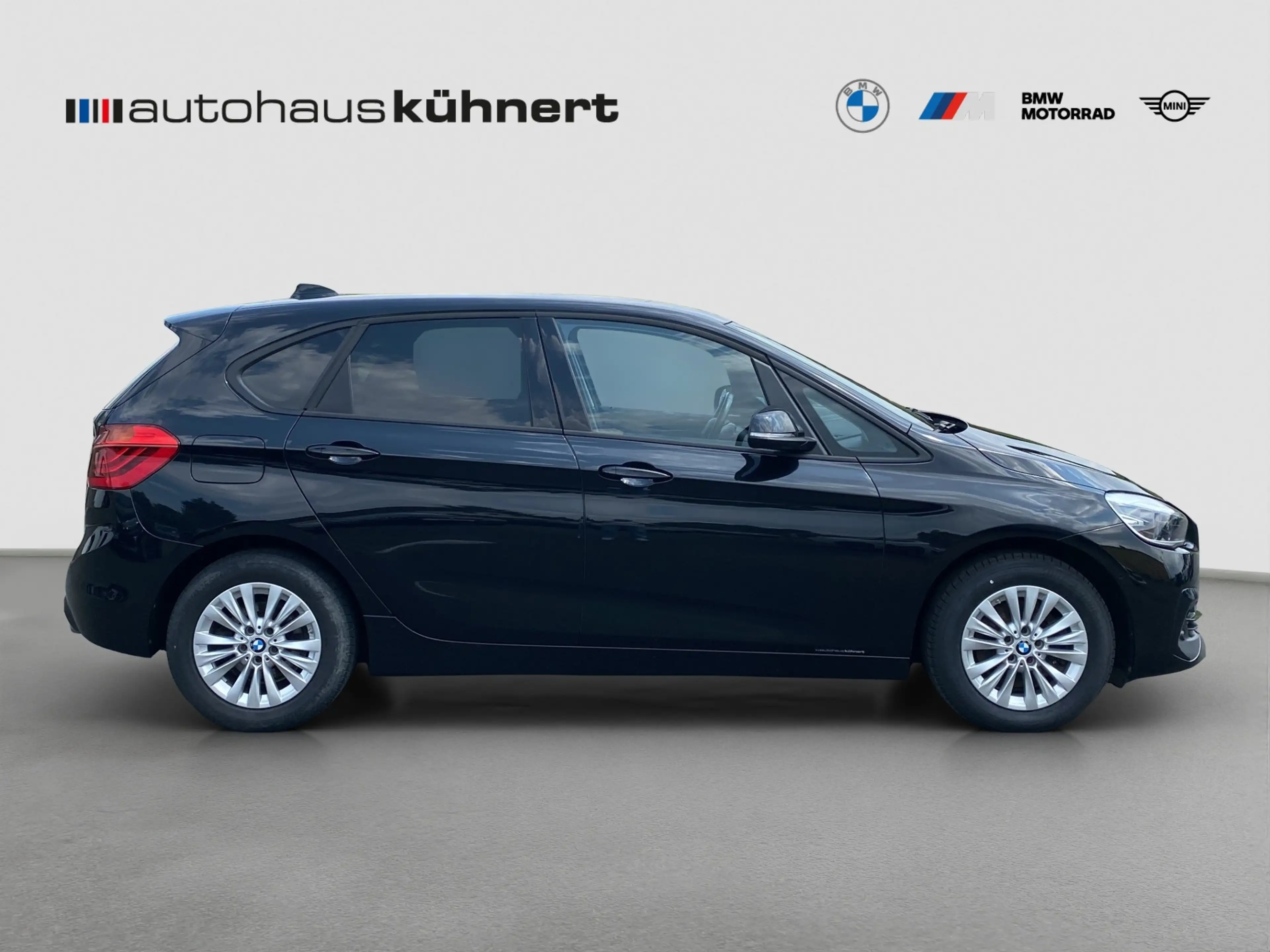 BMW 218 218d xDrive Active Tourer LED AHK HiFi Navi RFK — photo 8