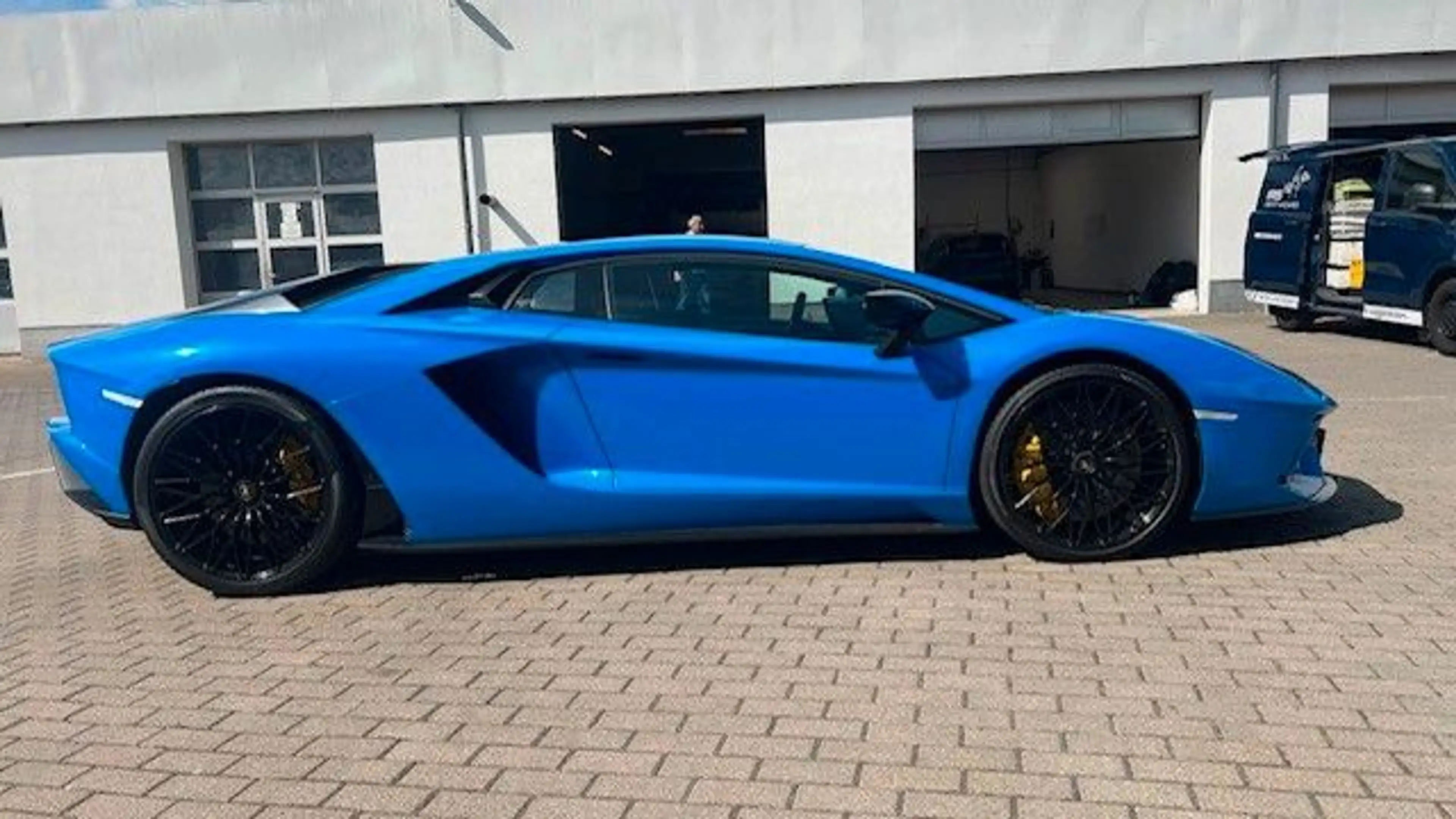 Lamborghini Aventador SCoupé VOLL*Carbon*MIETKAUF — photo 6