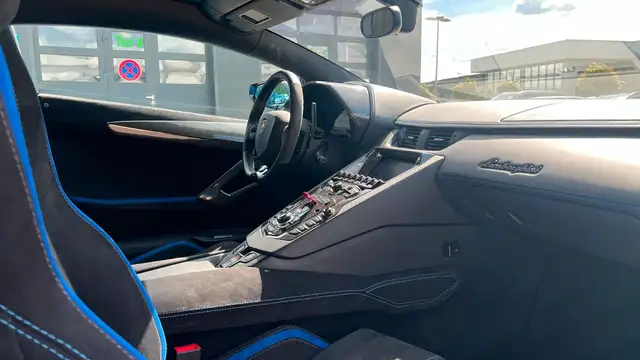 Lamborghini Aventador view 10