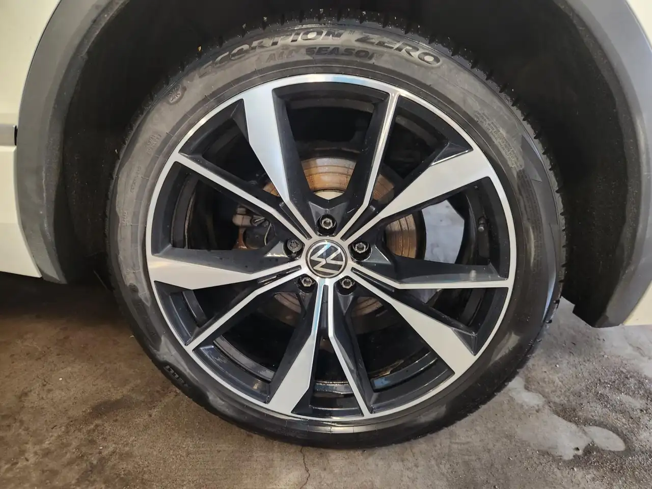 Volkswagen Tiguan снимка Volkswagen Tiguan