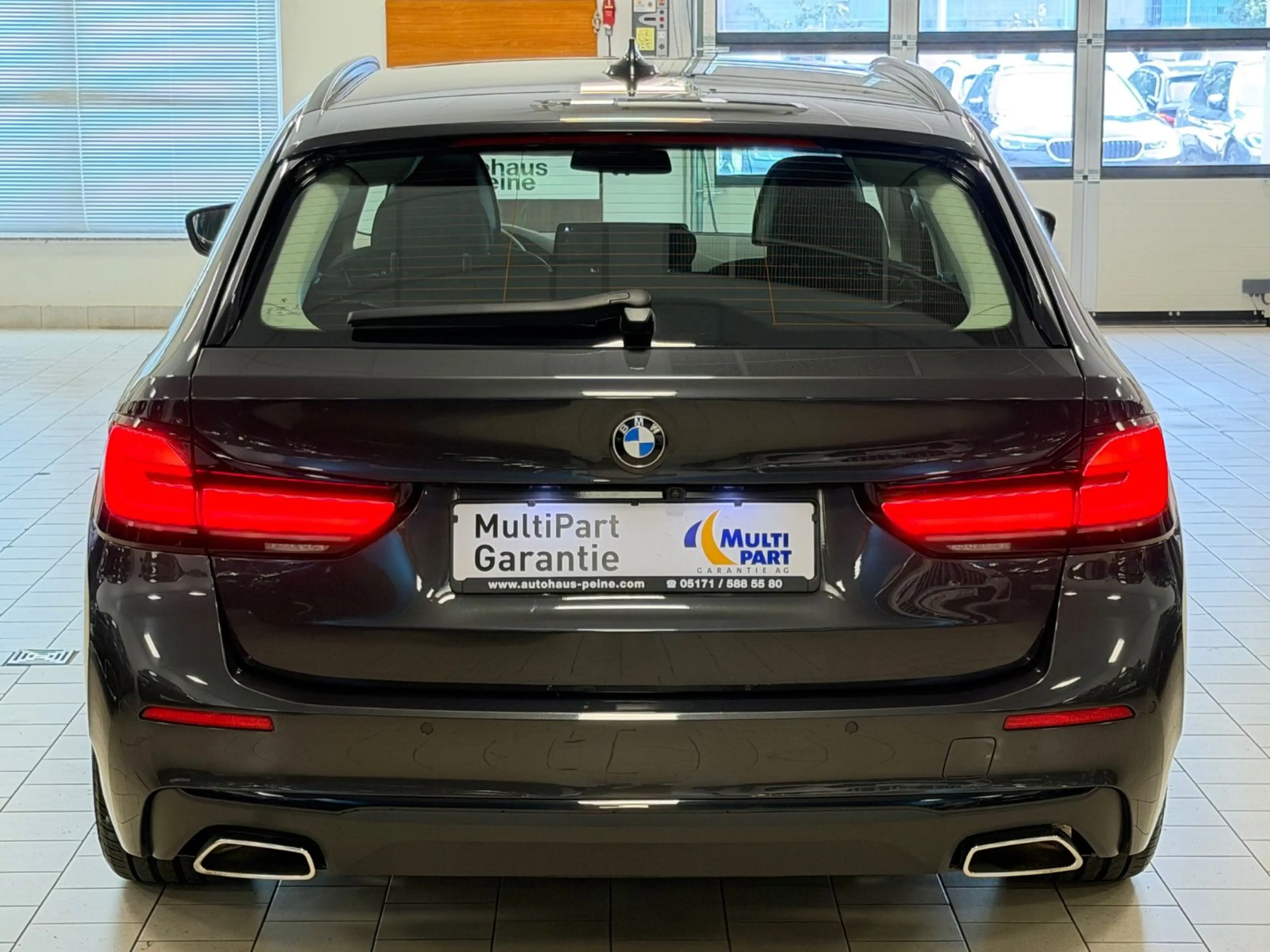 BMW 520 d/Aut/HUD/Laser/Panor/SoftCl/P&DrivAs/KomfStz — photo 11