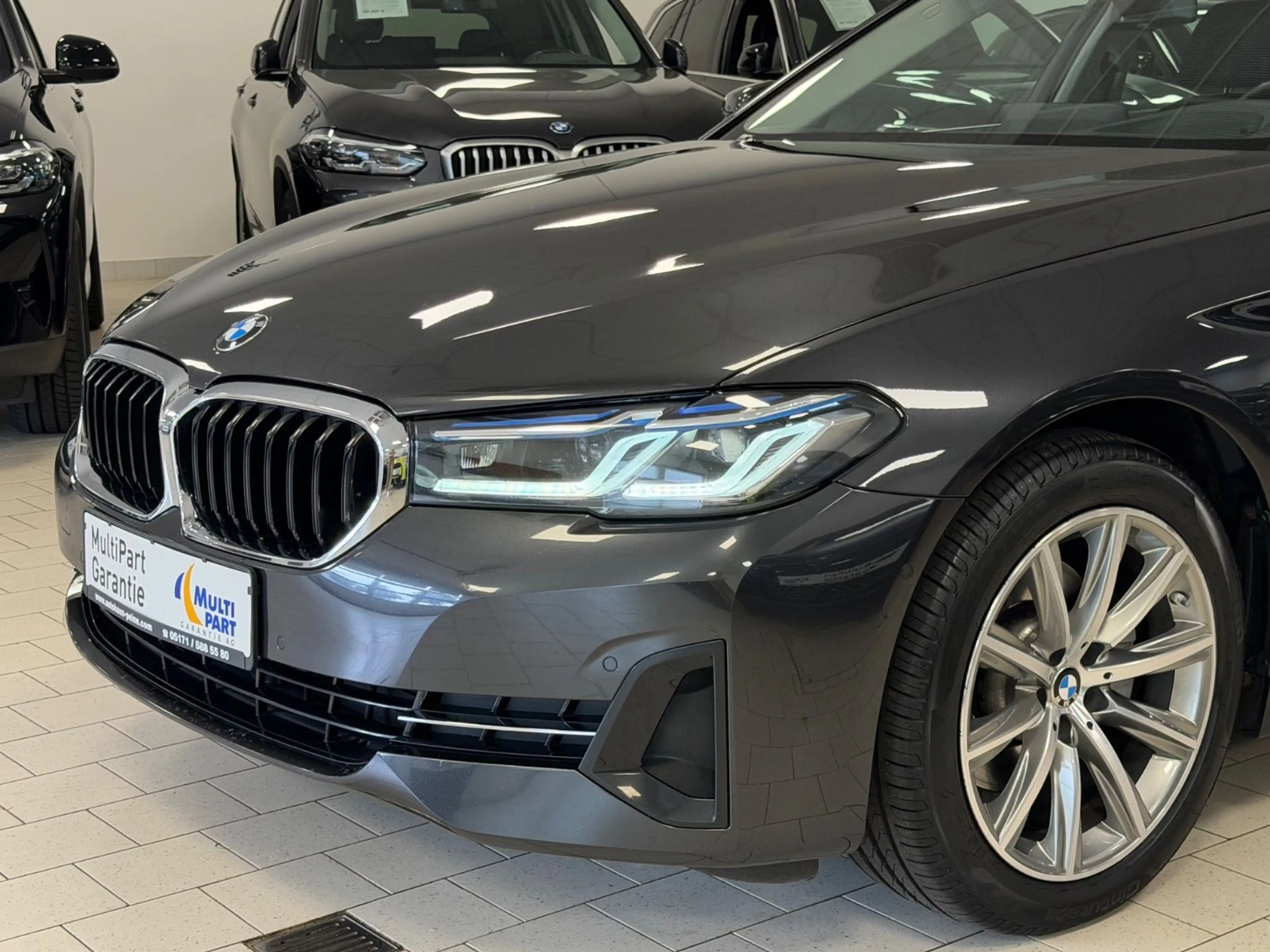 BMW 520 d/Aut/HUD/Laser/Panor/SoftCl/P&DrivAs/KomfStz — photo 6