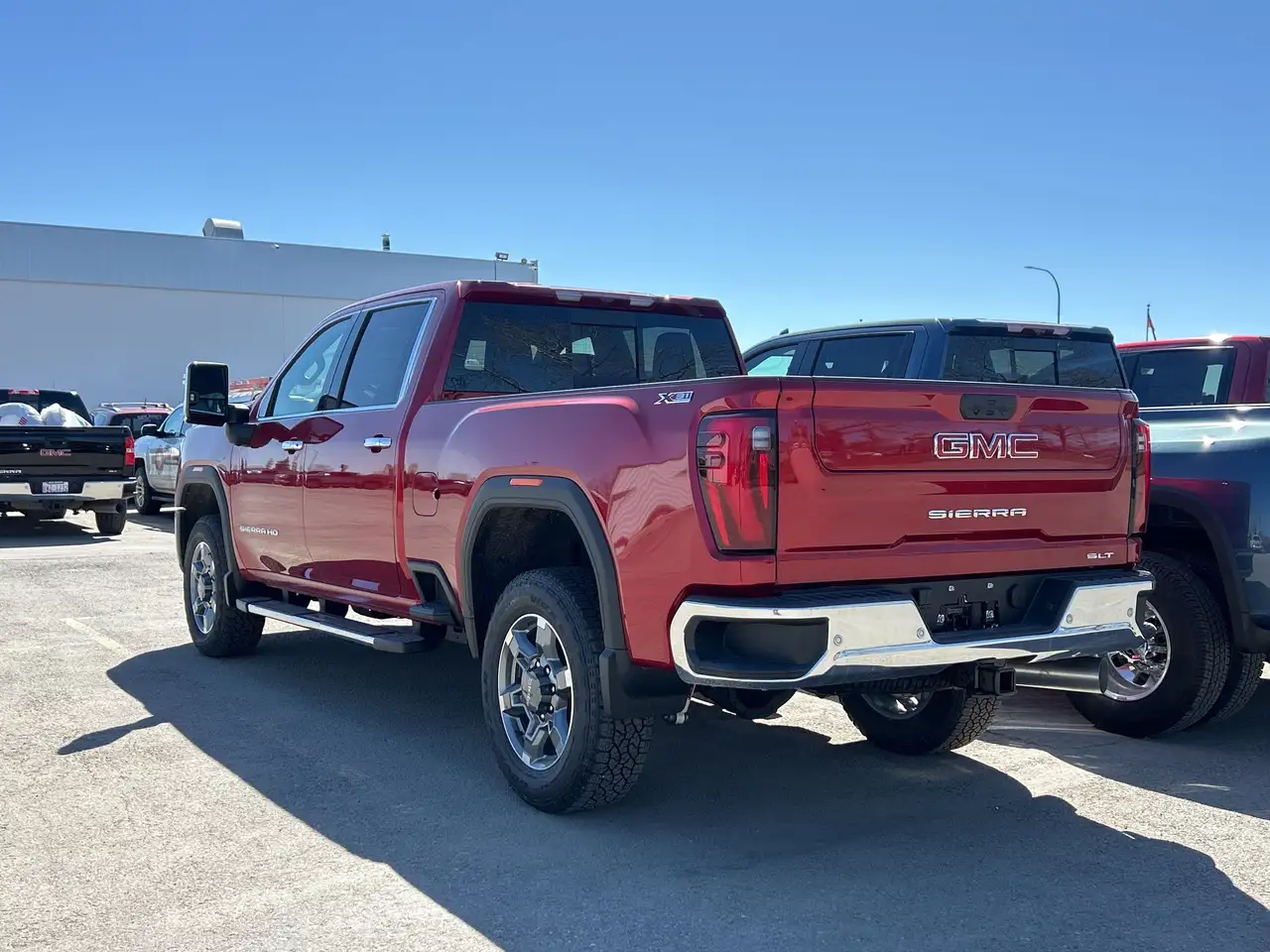 GMC Sierra 3500HD снимка GMC Sierra 3500HD