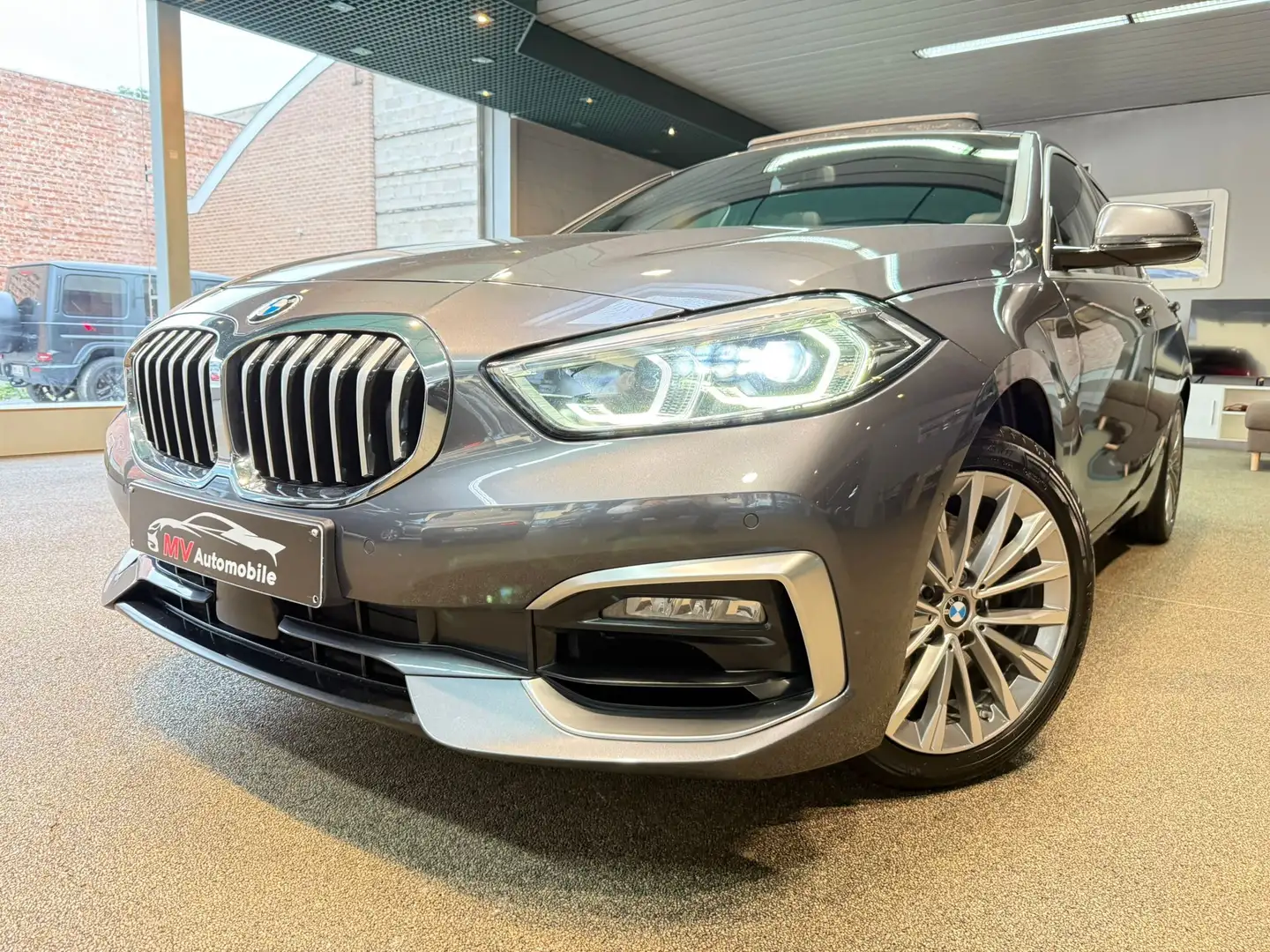 BMW 118 118iA Luxury * Navi * Toit pano * Cuir * Camera Gris - 1